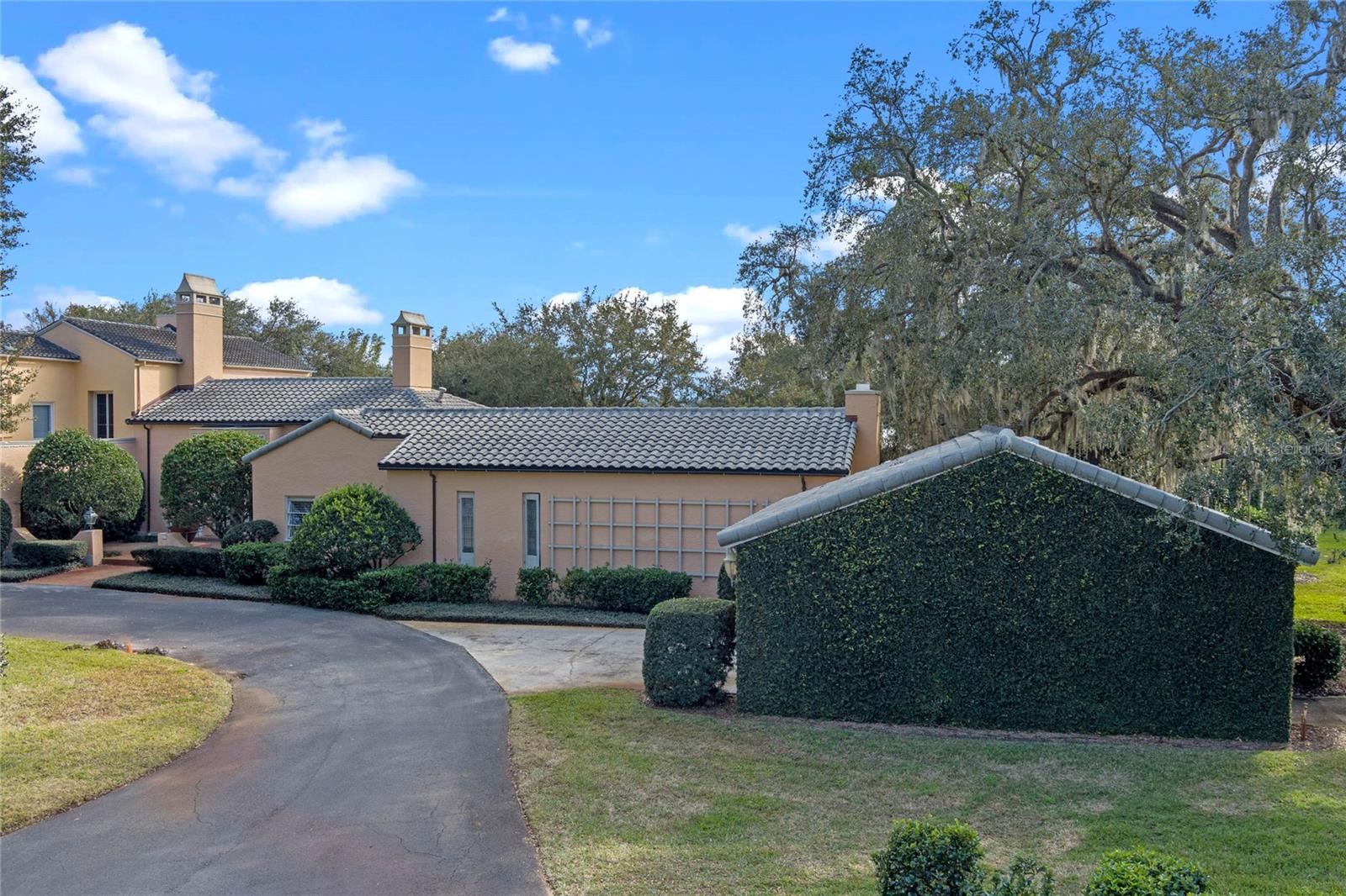 MOUNTAIN LAKE ESTATES - Residential