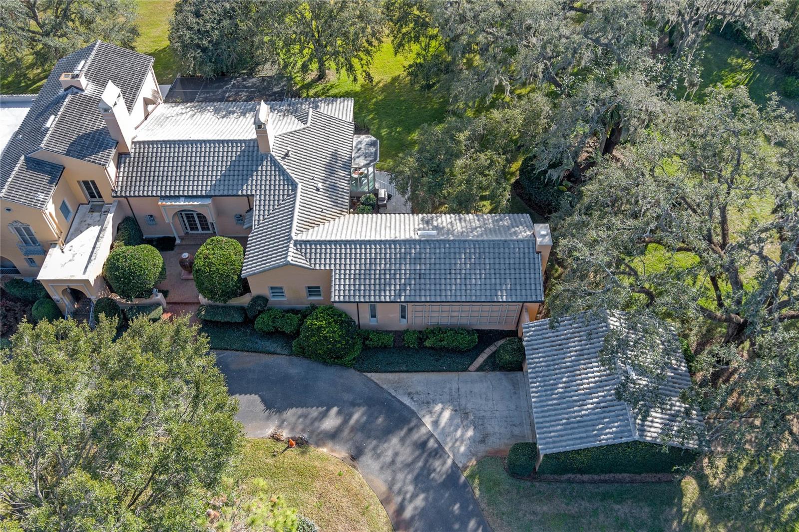 MOUNTAIN LAKE ESTATES - Residential