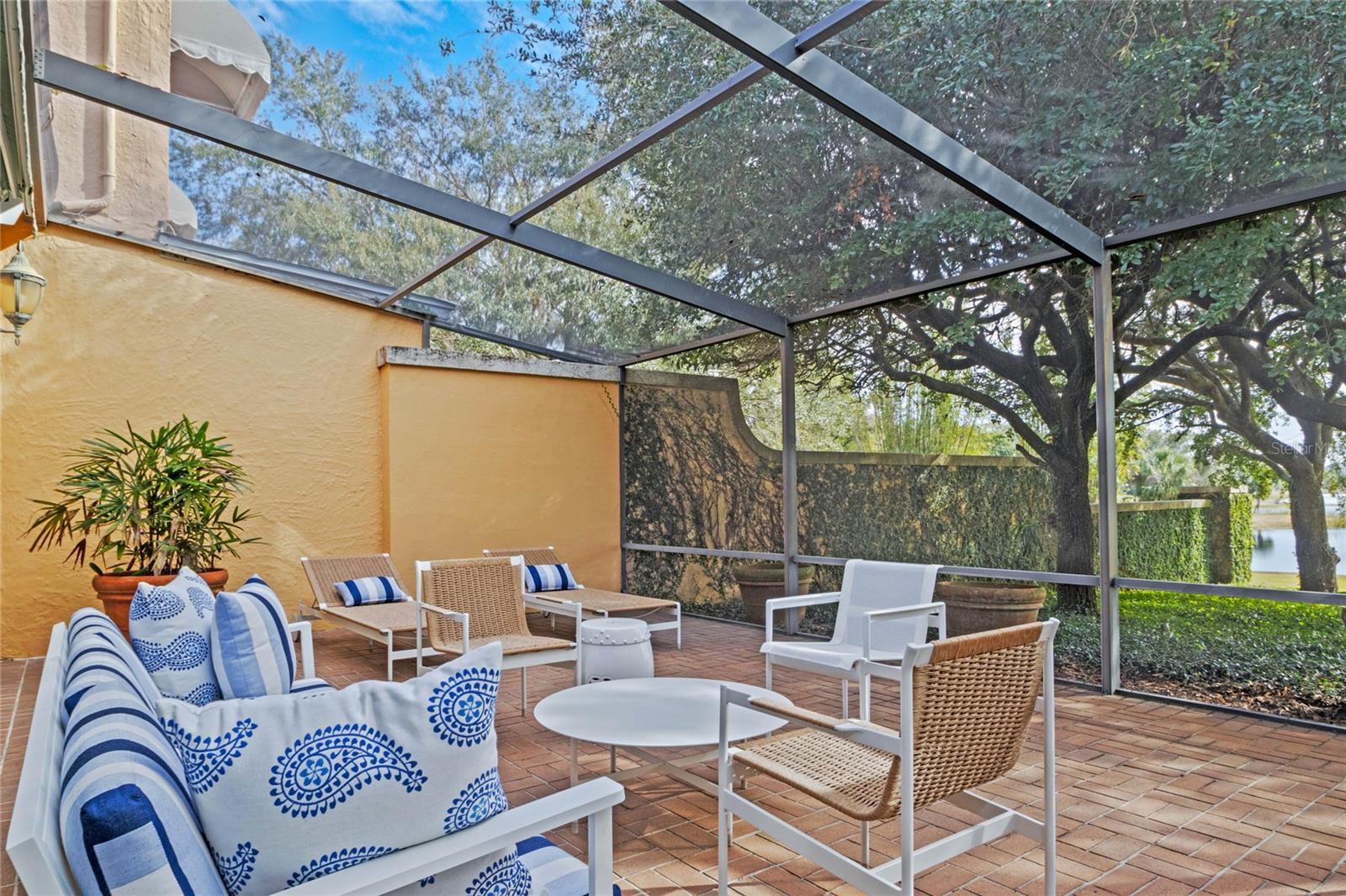 MOUNTAIN LAKE ESTATES - Residential