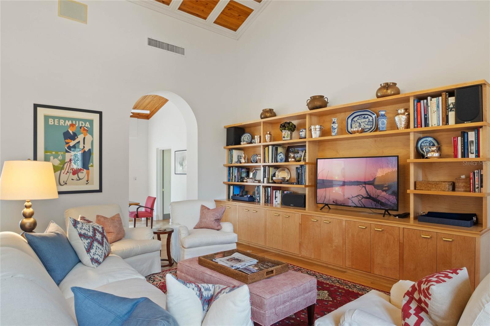 MOUNTAIN LAKE ESTATES - Residential