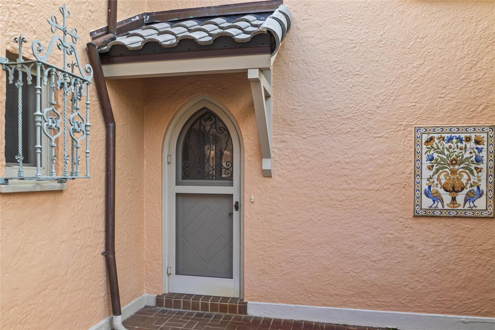 MOUNTAIN LAKE ESTATES - Residential