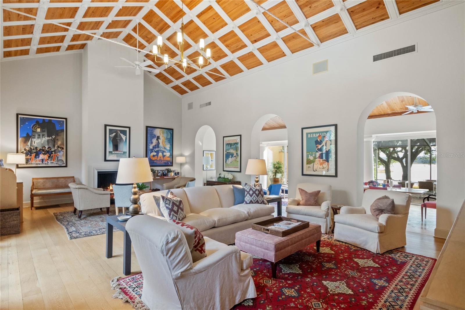 MOUNTAIN LAKE ESTATES - Residential