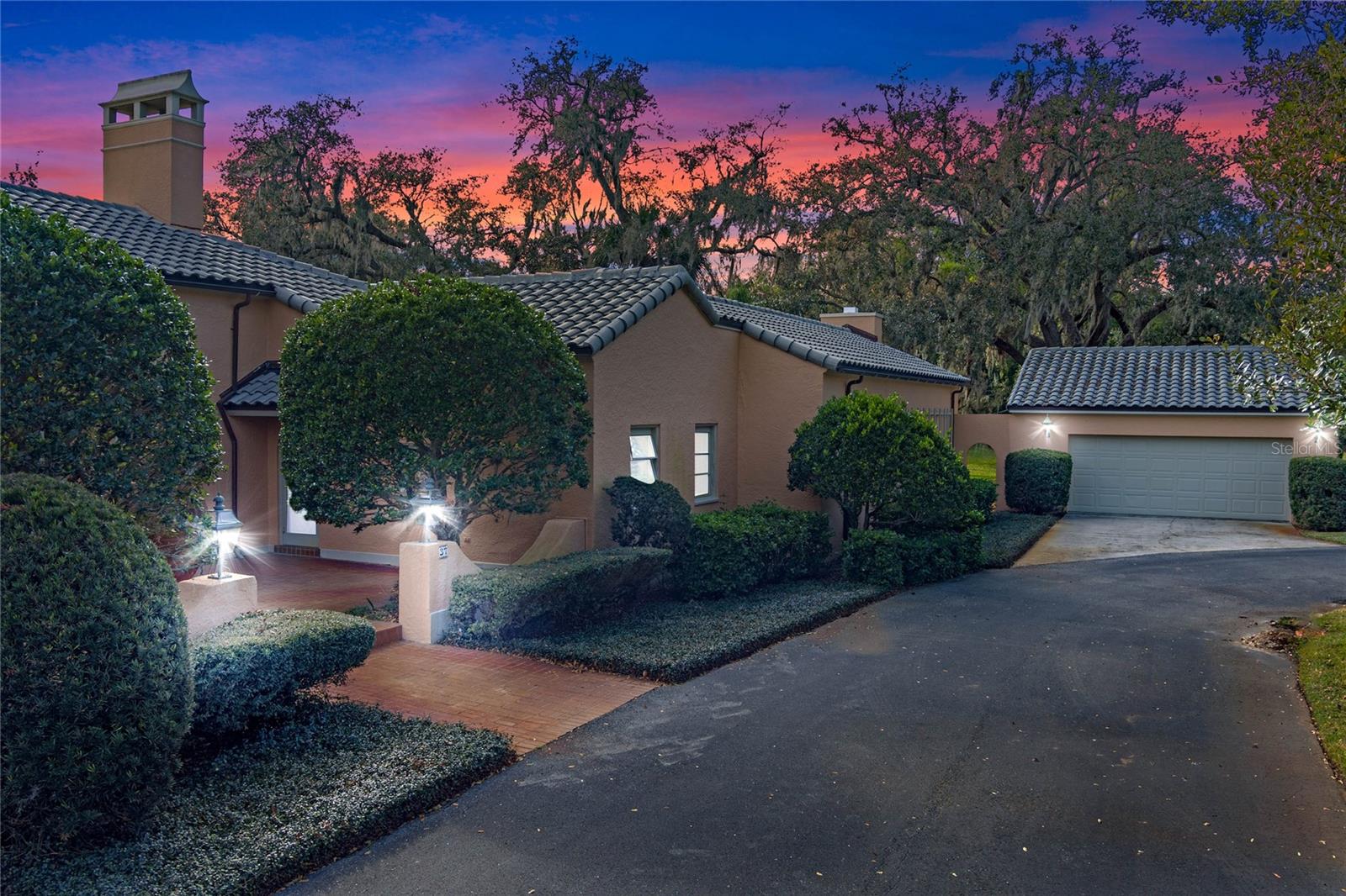 MOUNTAIN LAKE ESTATES - Residential