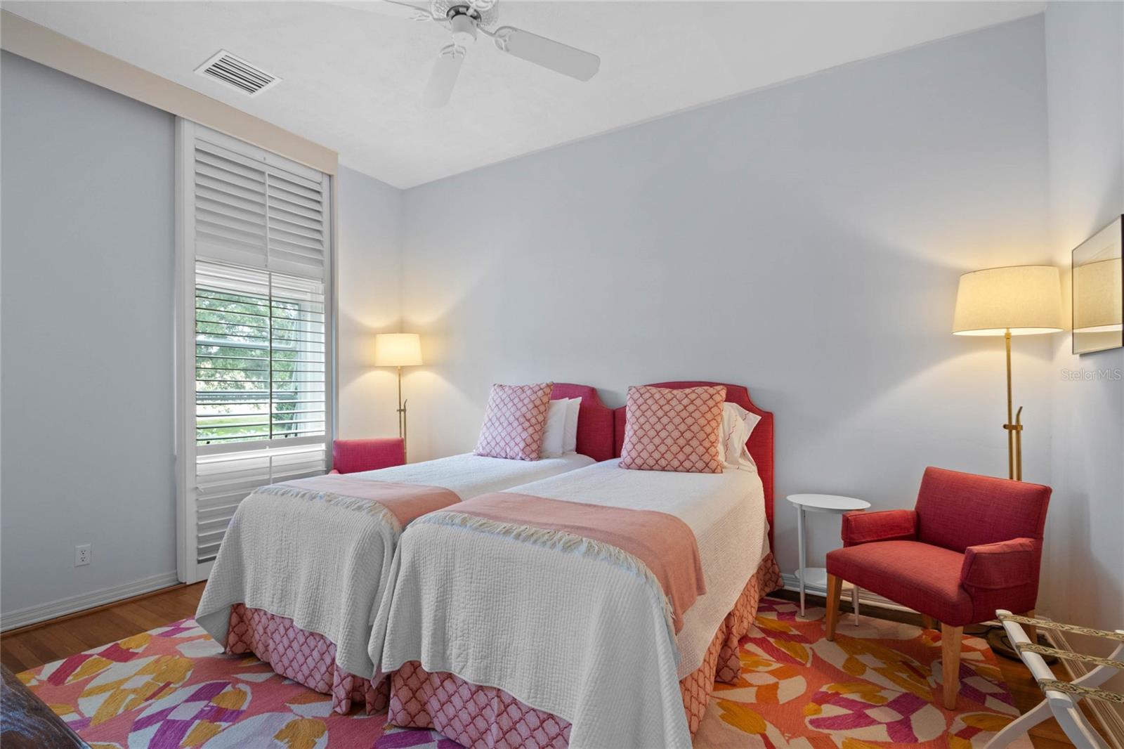 MOUNTAIN LAKE ESTATES - Residential