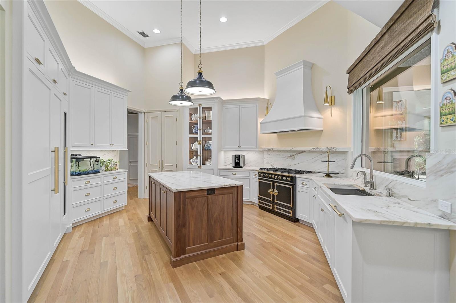 662 FERNWALK LANE