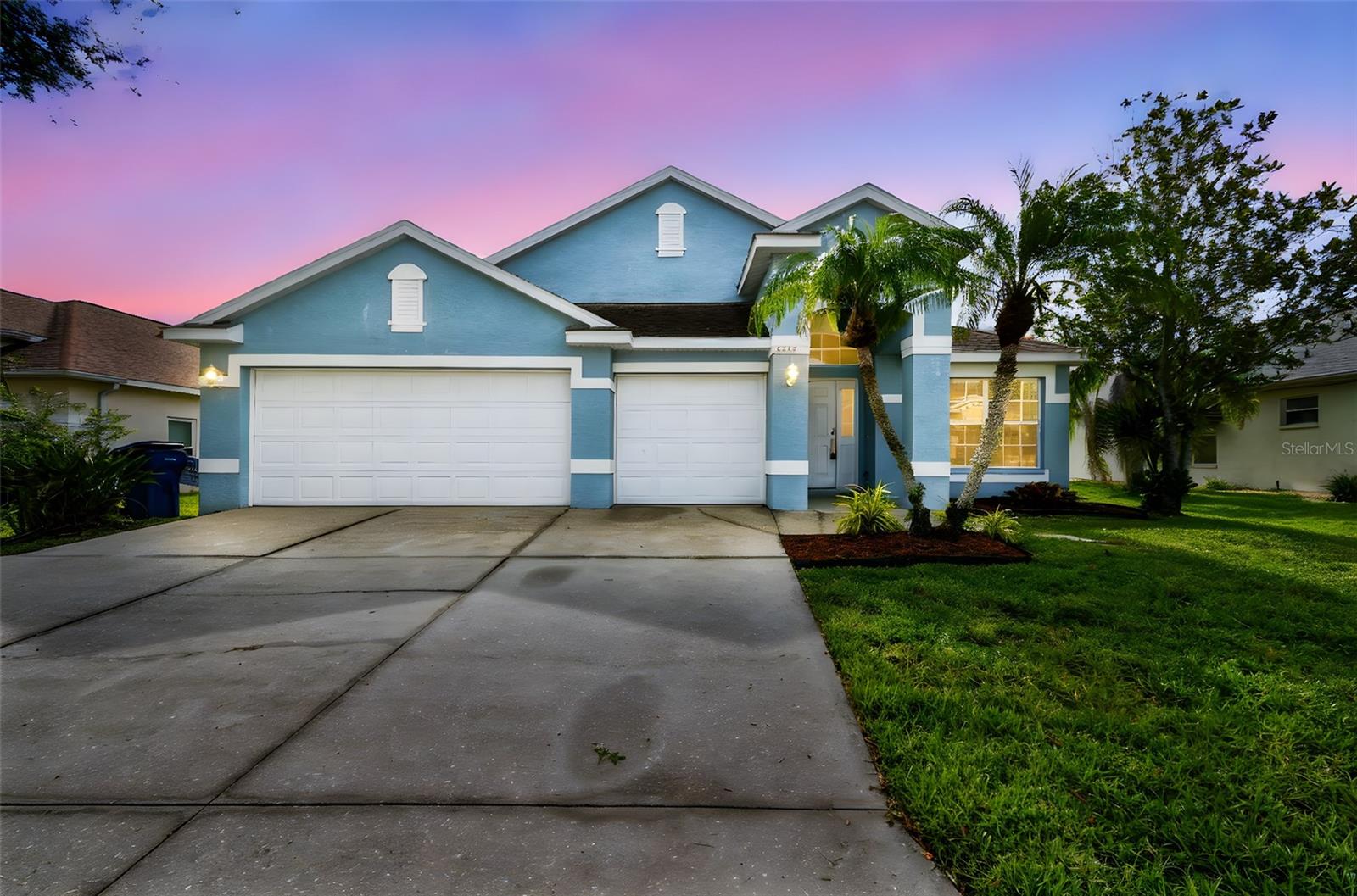 Opportunity on the fairway! This 4BR/2BA home with a 3-car garage sits in the Palmetto Golf coarse community of Imperial Lakewoods and captures sweeping golf course views. Inside, an open layout offers formal living and dining plus a spacious family room. The island kitchen provides abundant cabinetry, stainless-steel appliances, and a breakfast bar. Vaulted ceilings and ceramic tile flooring run through the main living areas in neutral tones.
The private primary suite features tall ceilings, a large walk-in closet, and an ensuite with garden tub, separate shower, and dual vanity. Three additional bedrooms share a second full bath—flexible space for guests, work, or hobbies. Step outside to a covered patio overlooking the fairway.
Needs a little TLC—sold AS-IS and priced with updating in mind—bring your vision and style. Enjoy the convenience of a 3-car garage and the lifestyle of a golf-course community close to shopping, dining, and major commuter routes.