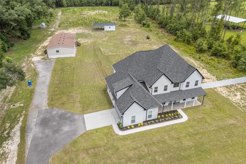 A home in HIGH SPRINGS