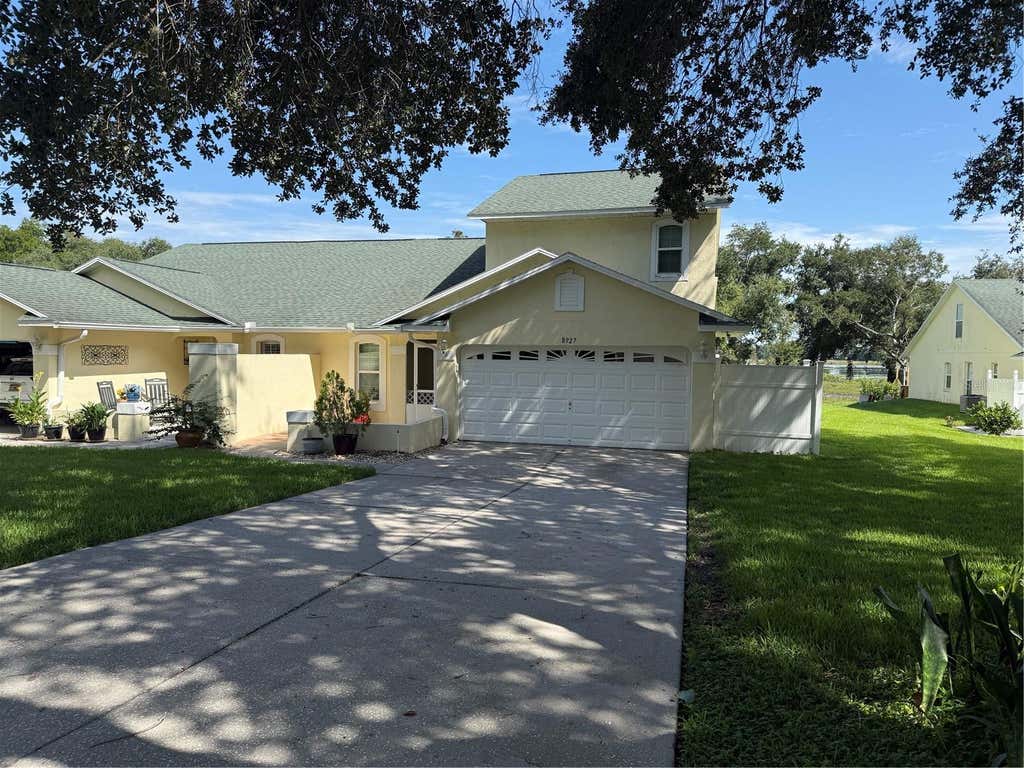 Photo of 8927 Courtyard Lane, Groveland, FL 34736 (MLS # G5116768)