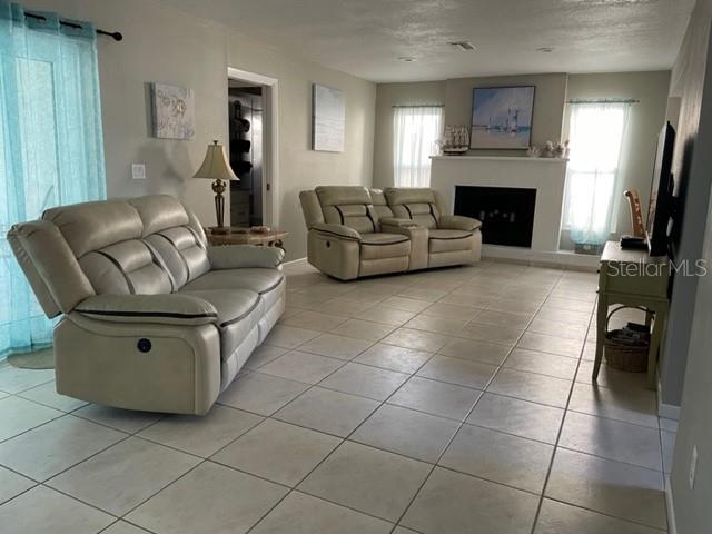 403 ORIOLE CIRCLE
