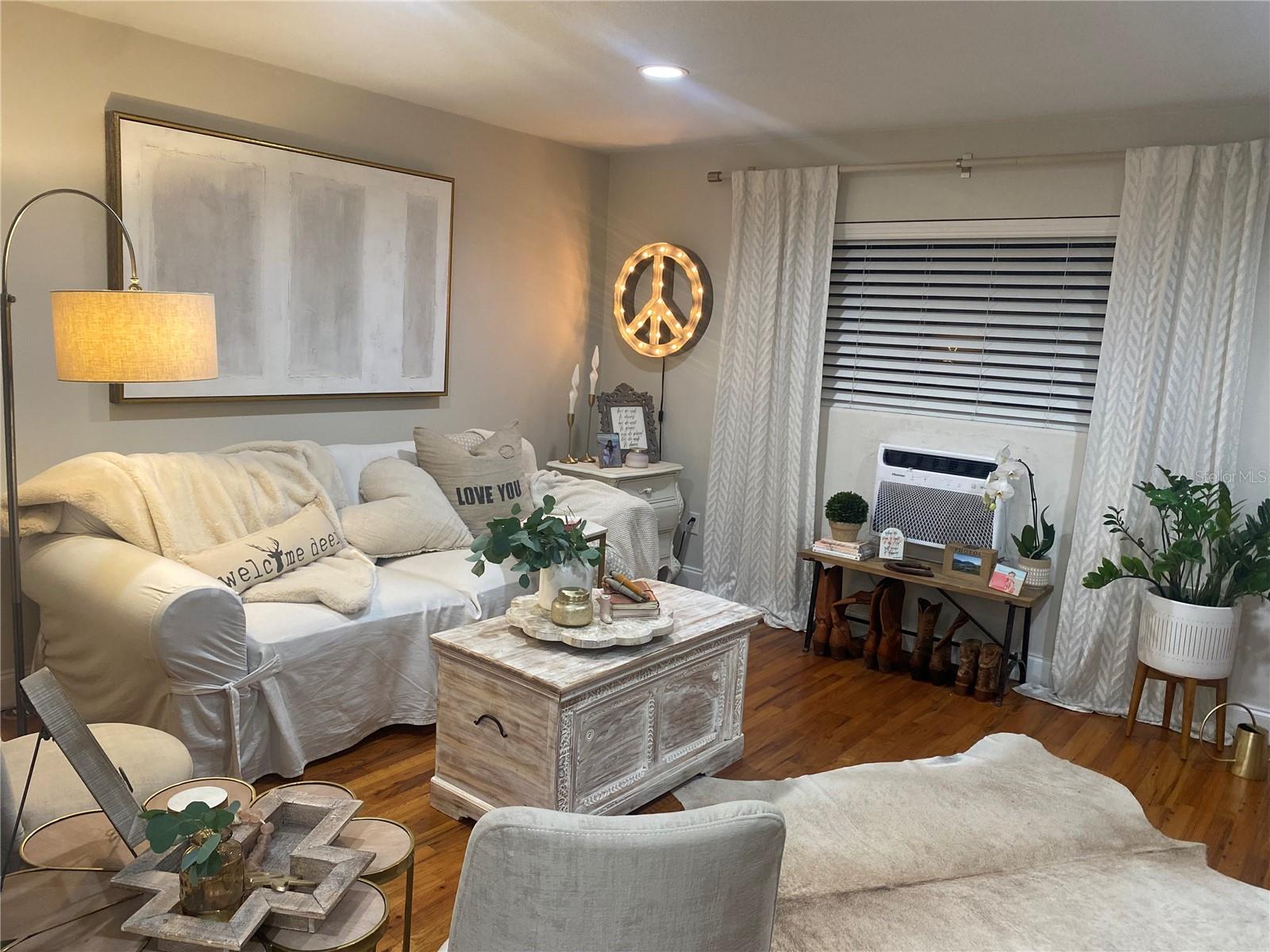 HAMPSHIRE HOUSE - Residential