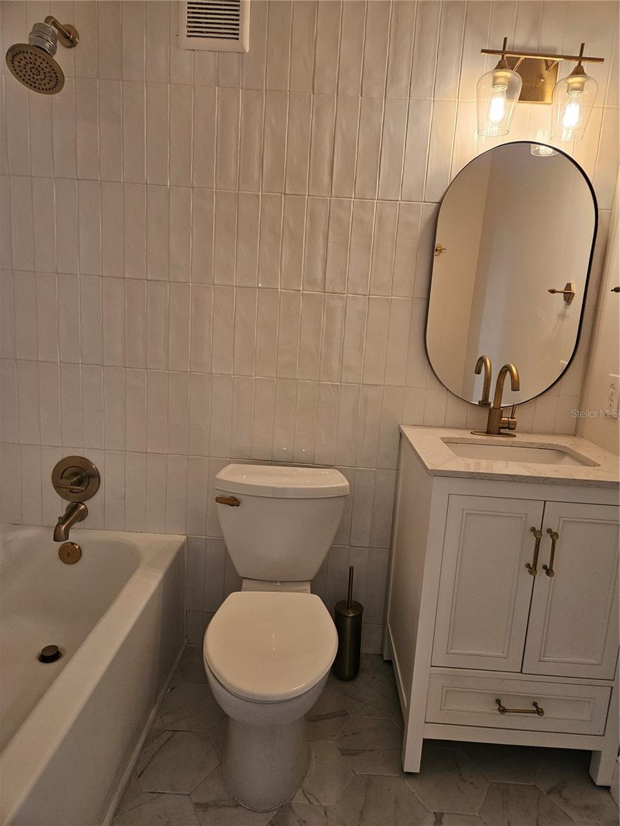 HAMPSHIRE HOUSE - Residential