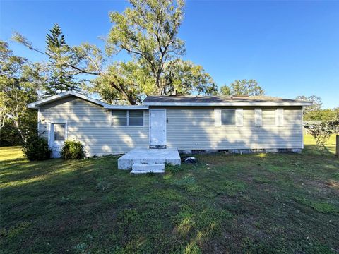 A home in AUBURNDALE