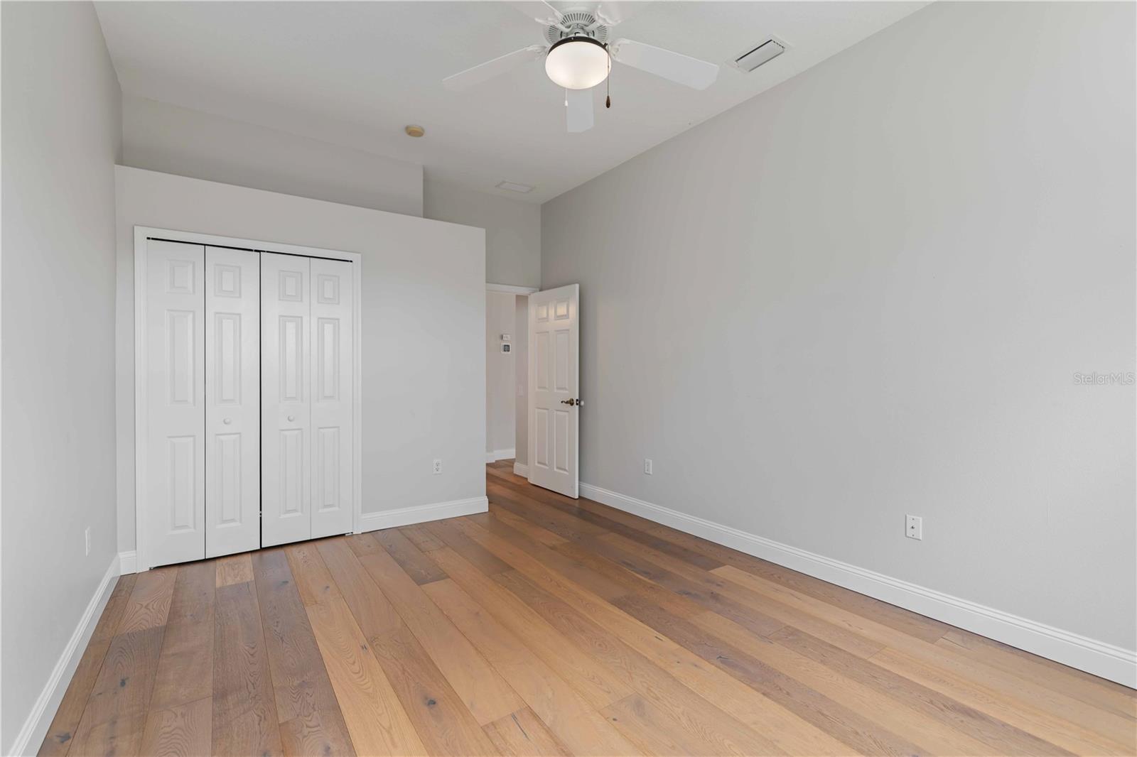 ASHLEY TRACE AT UNIVERSITY PLACE - Residential