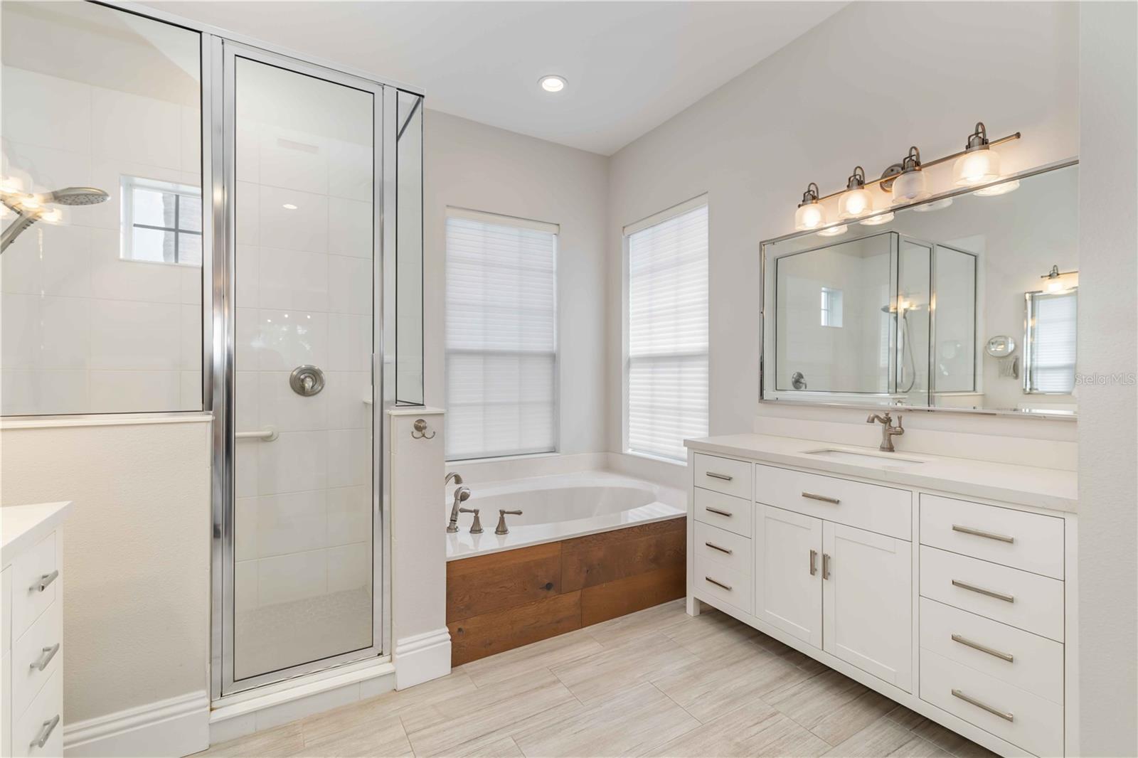 ASHLEY TRACE AT UNIVERSITY PLACE - Residential