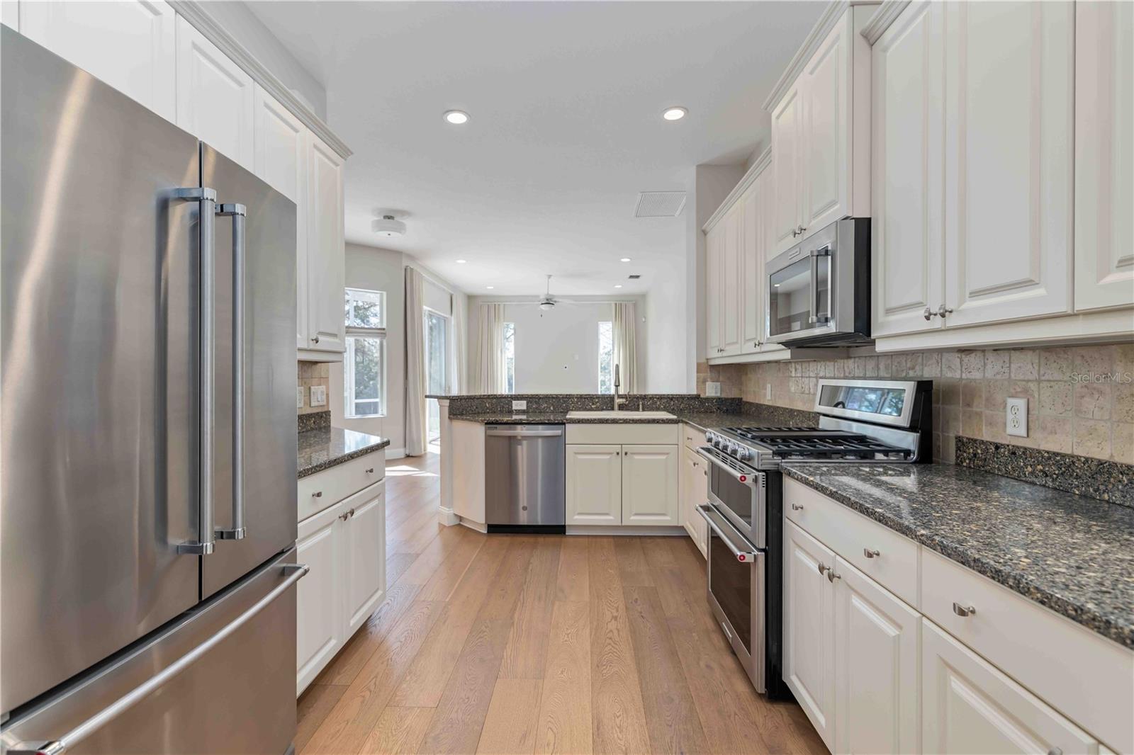 ASHLEY TRACE AT UNIVERSITY PLACE - Residential