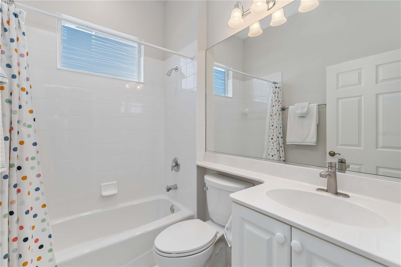 ASHLEY TRACE AT UNIVERSITY PLACE - Residential