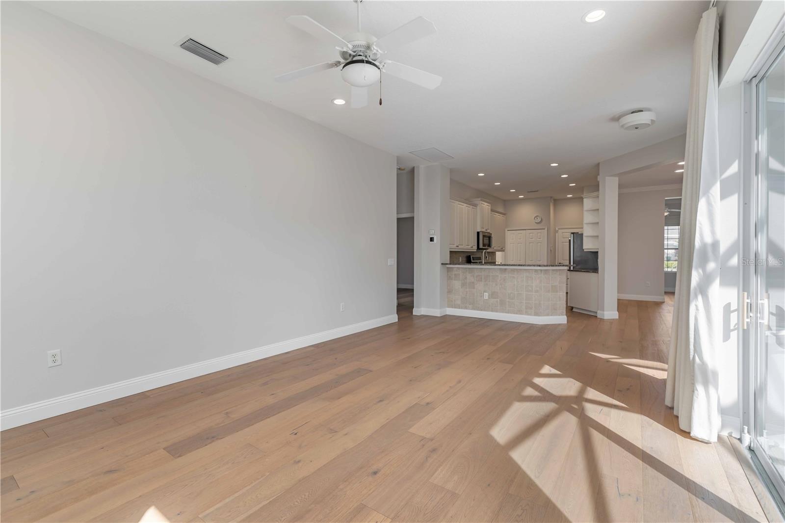 ASHLEY TRACE AT UNIVERSITY PLACE - Residential