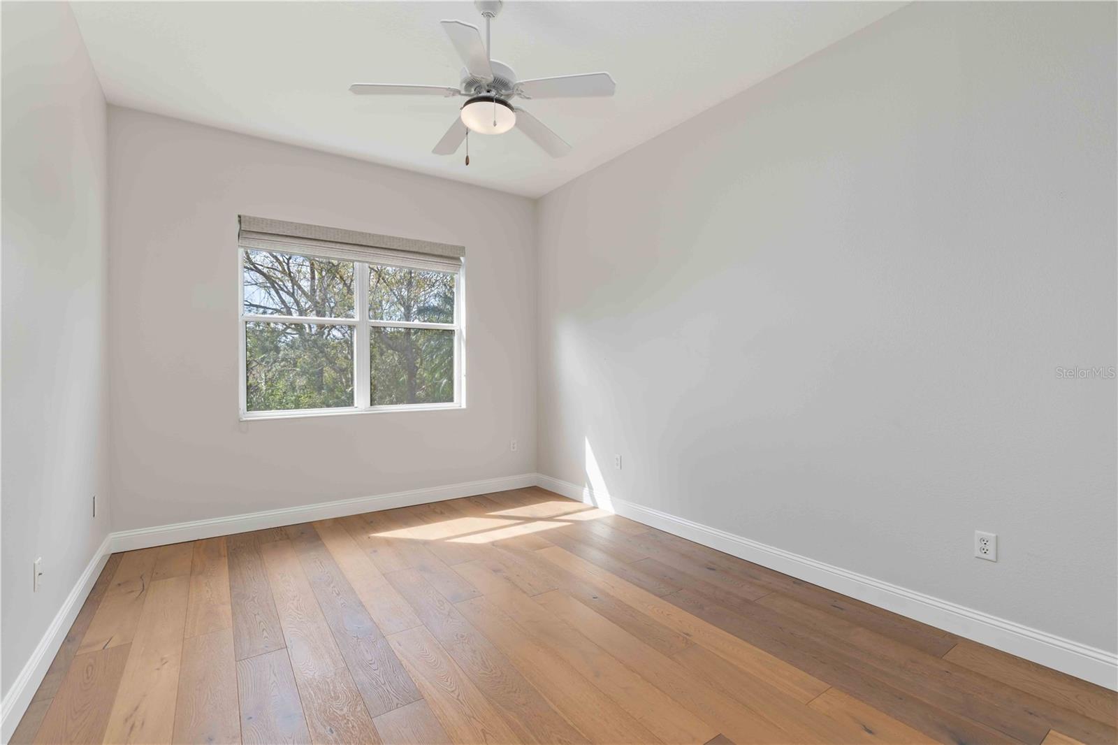 ASHLEY TRACE AT UNIVERSITY PLACE - Residential