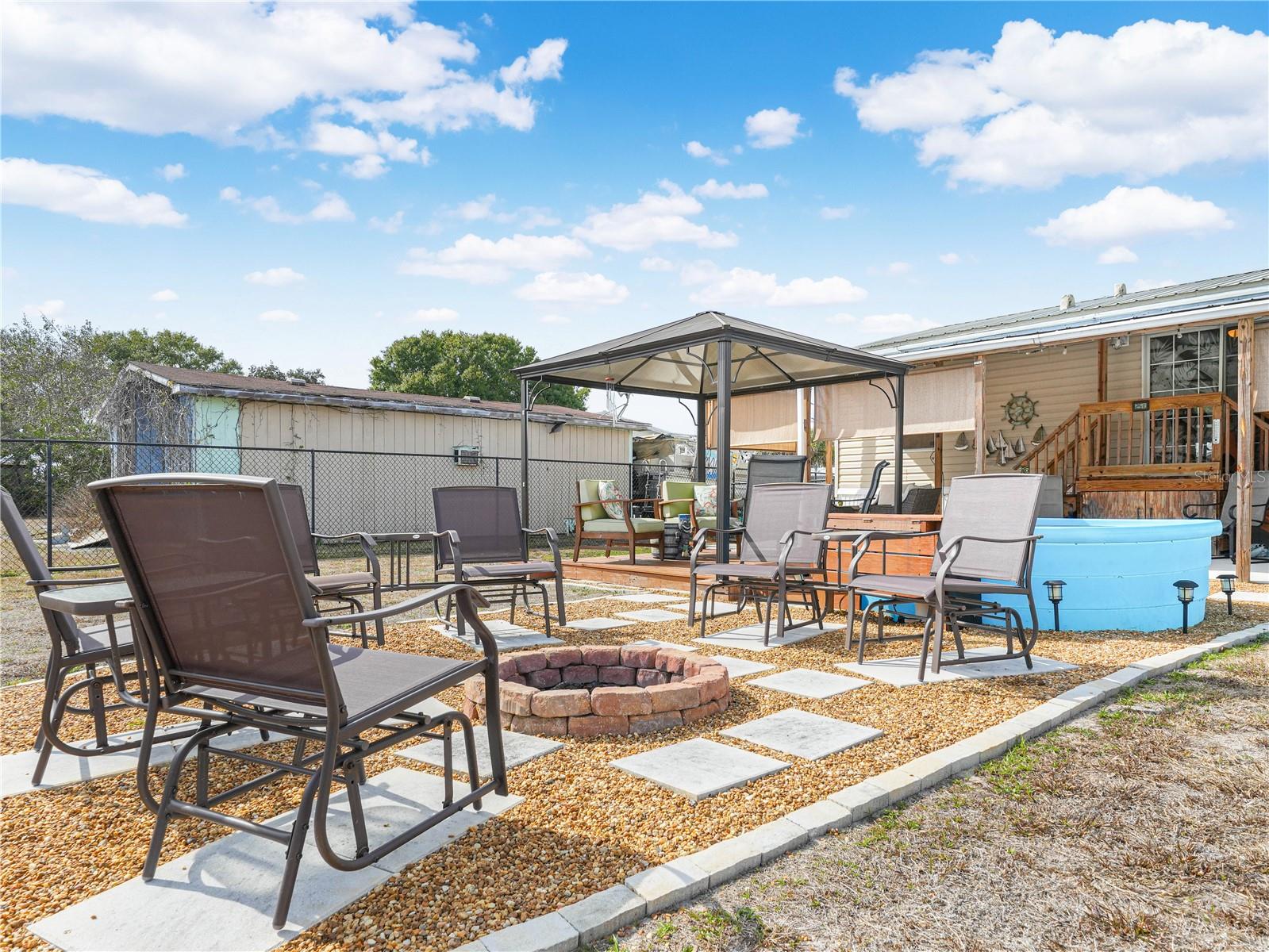 TAYLOR CRK ISLES UN V - Residential