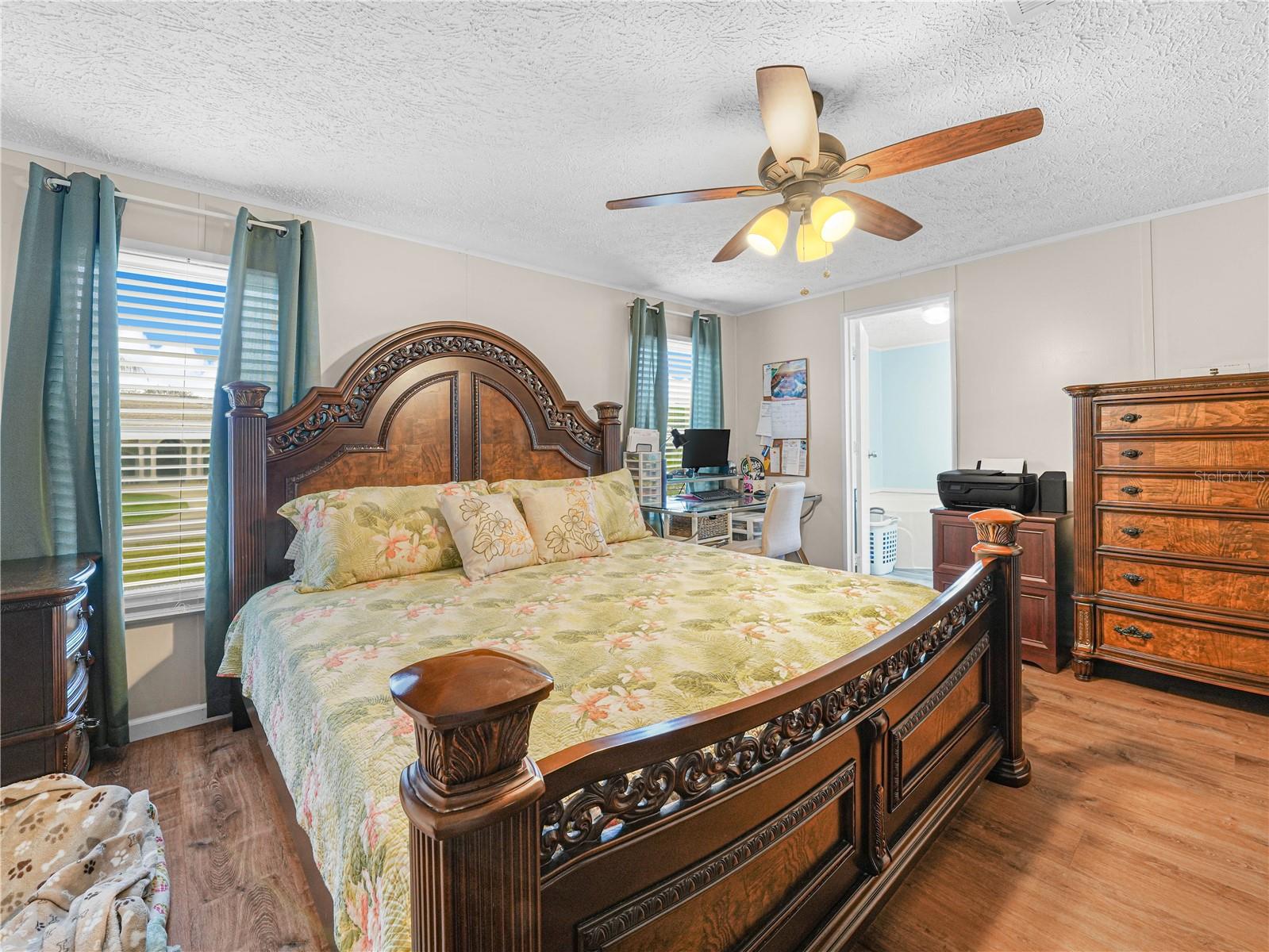 TAYLOR CRK ISLES UN V - Residential