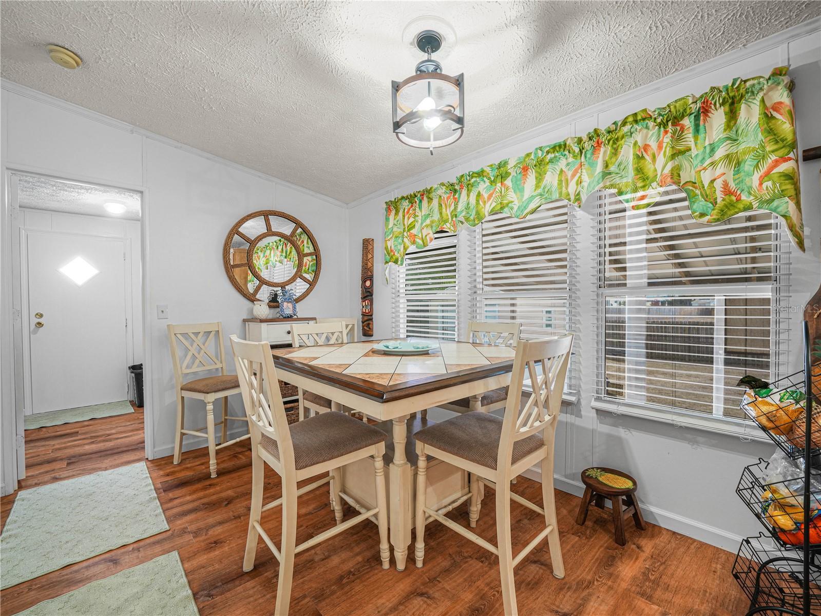 TAYLOR CRK ISLES UN V - Residential