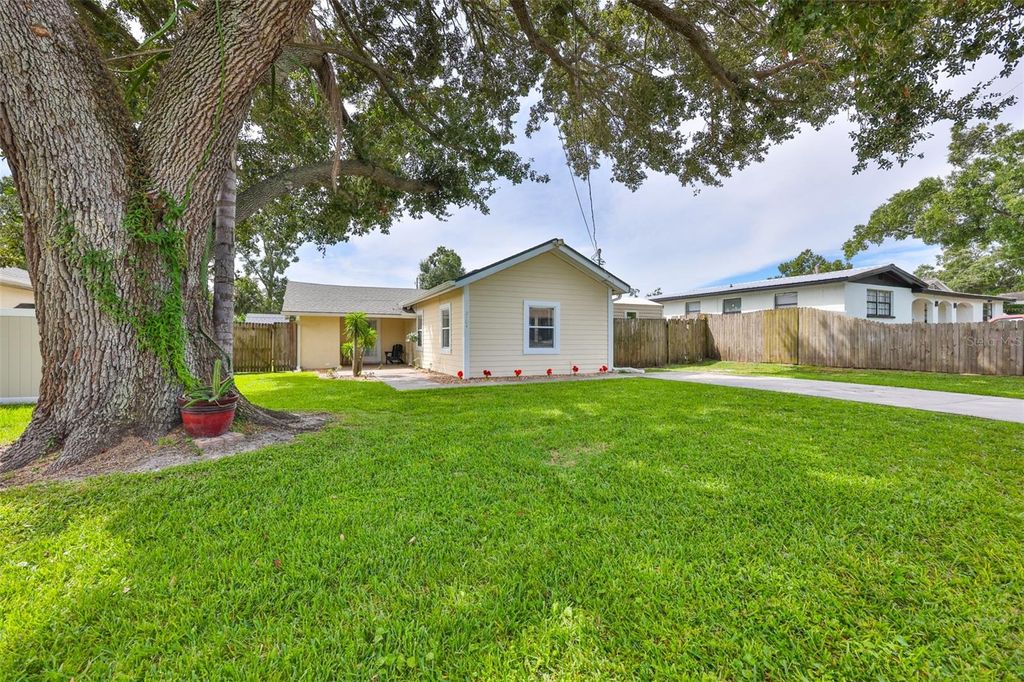 Photo of 2104 W Powhatan Avenue, Tampa, FL 33603 (MLS # TB8431714)