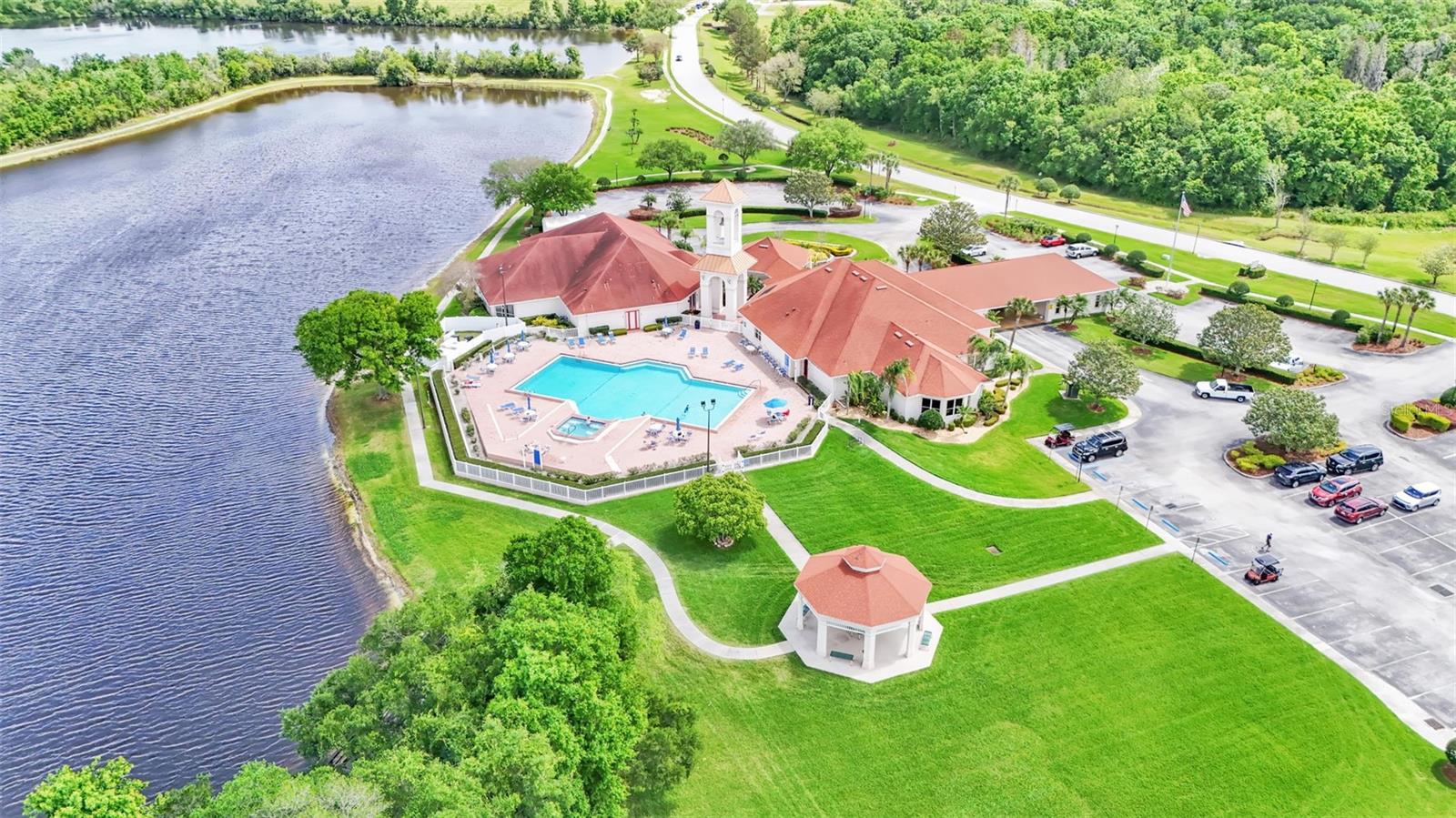 CARILLON LAKES - Residential