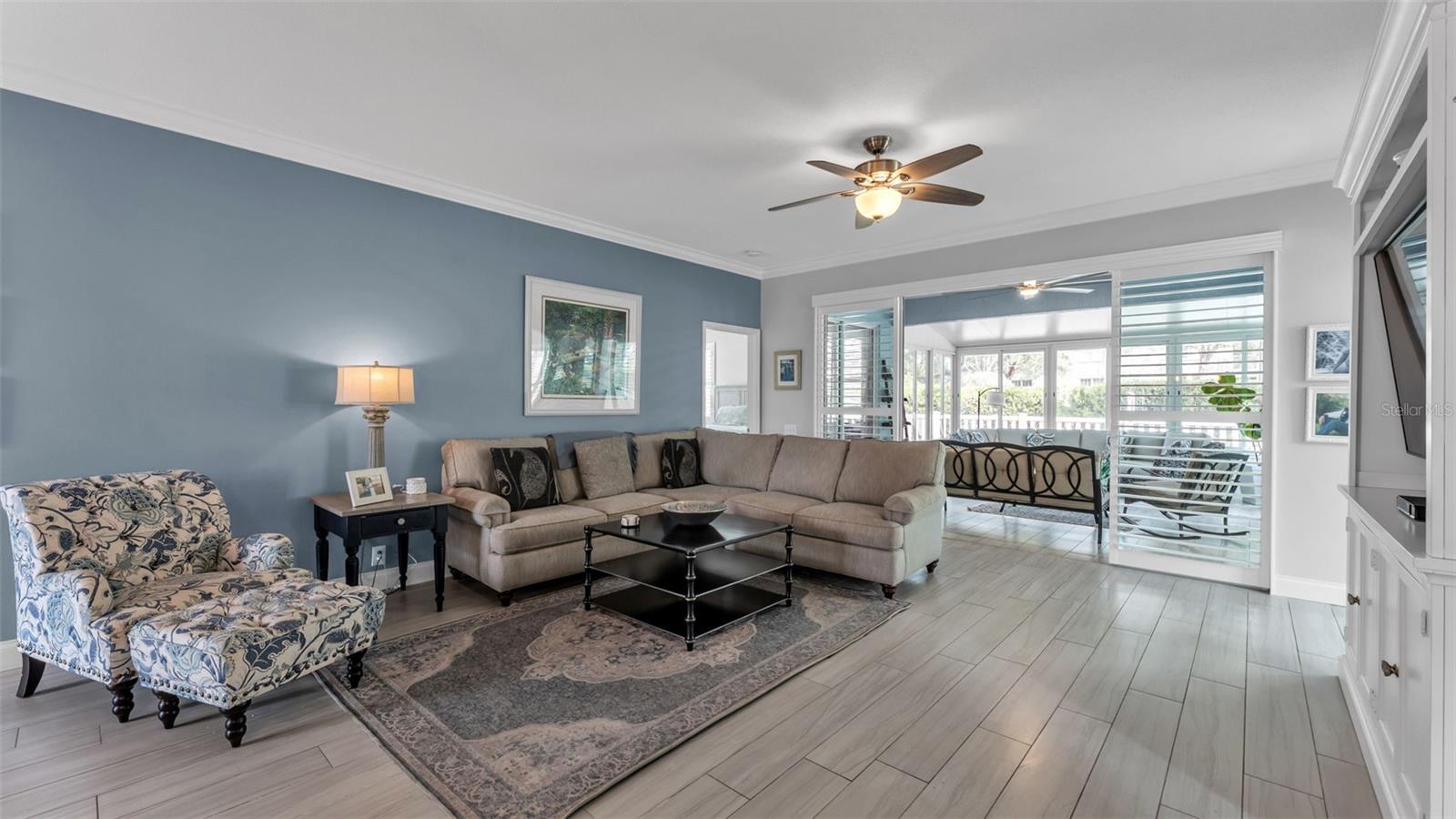 CARILLON LAKES - Residential