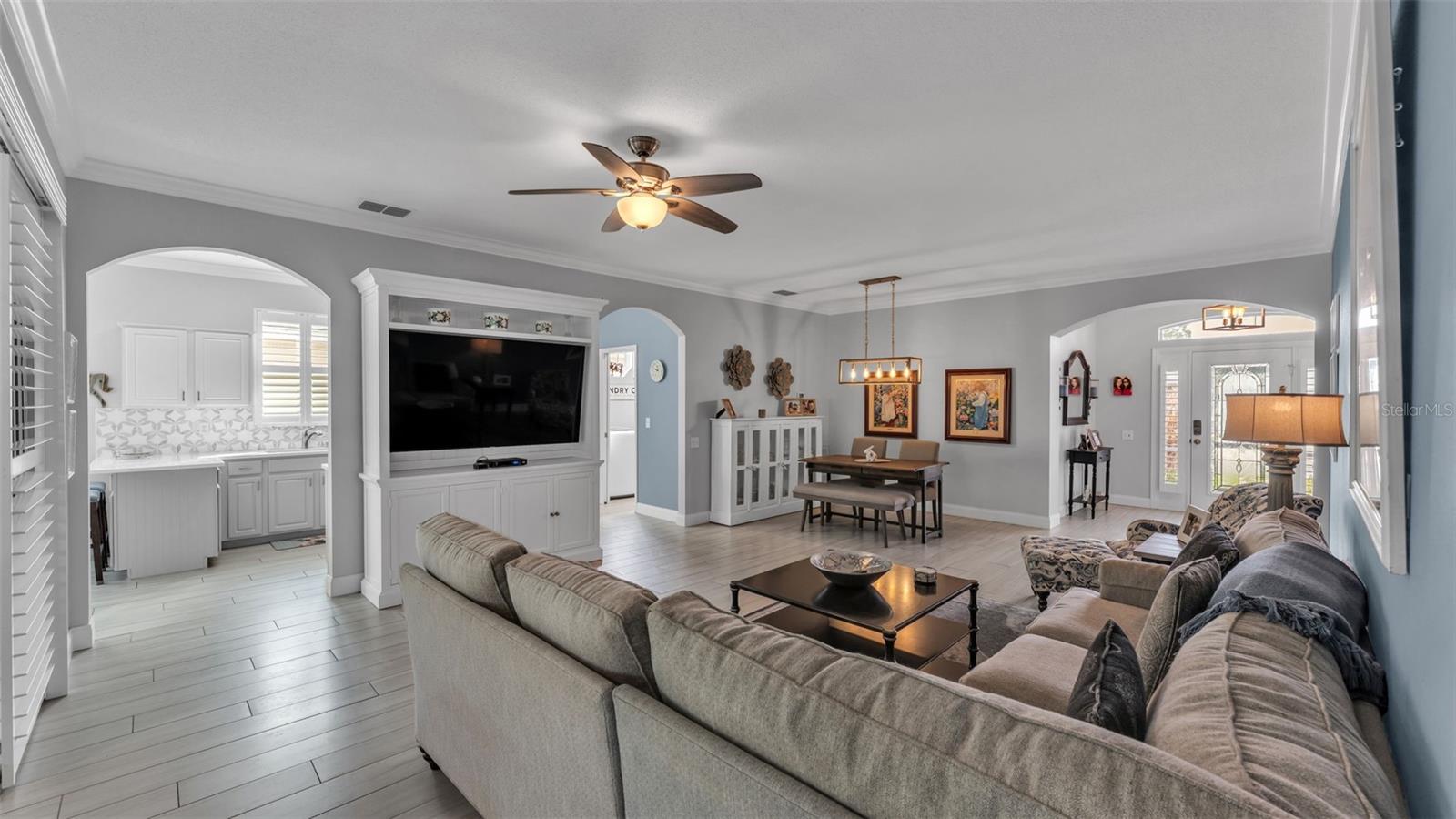 CARILLON LAKES - Residential