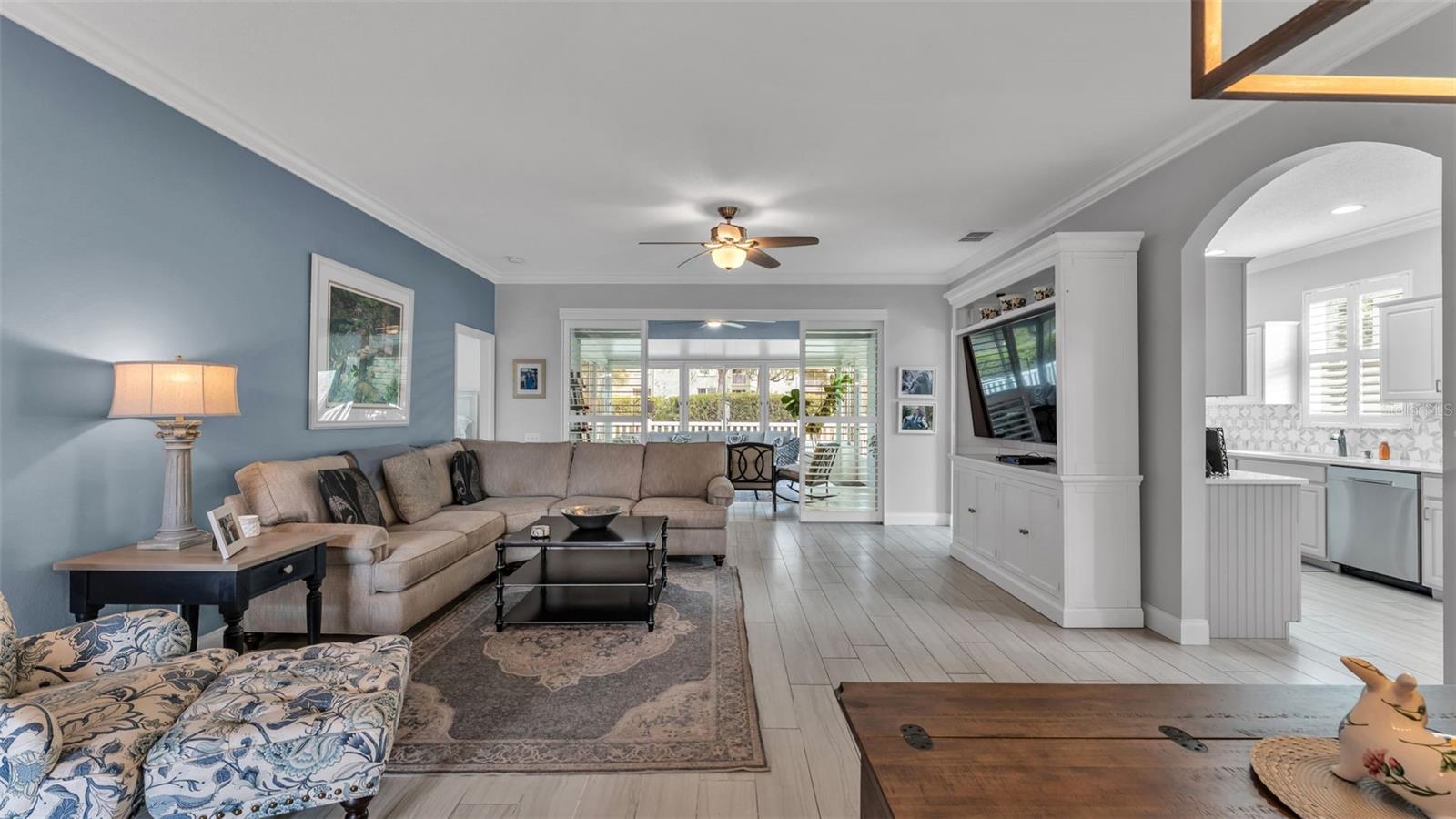 CARILLON LAKES - Residential