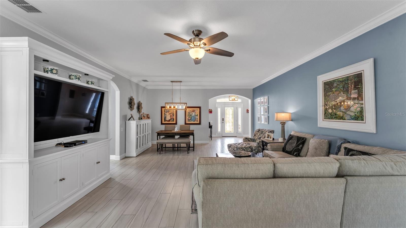 CARILLON LAKES - Residential