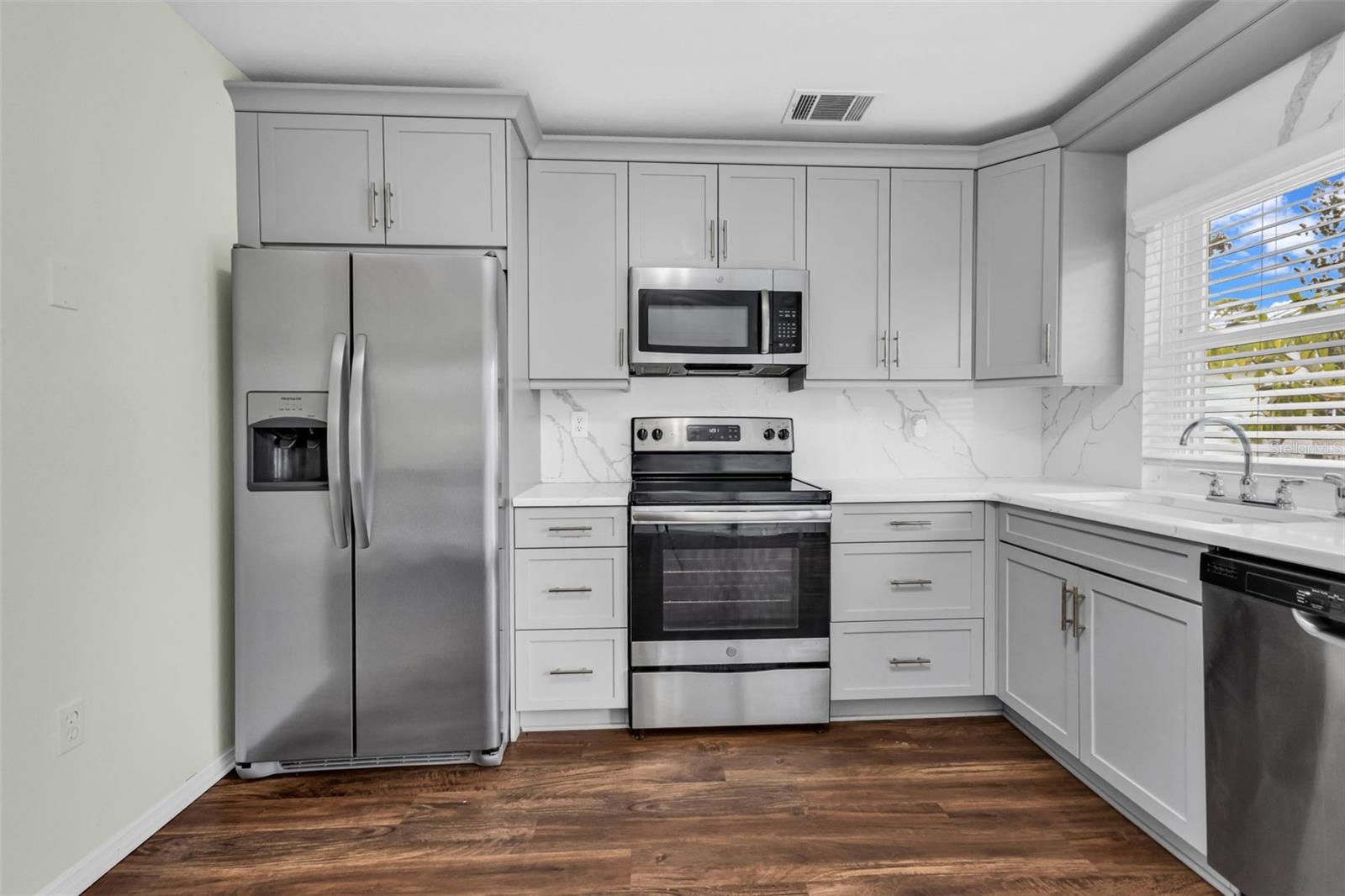 PORT CHARLOTTE 15 REP 02 - Residential