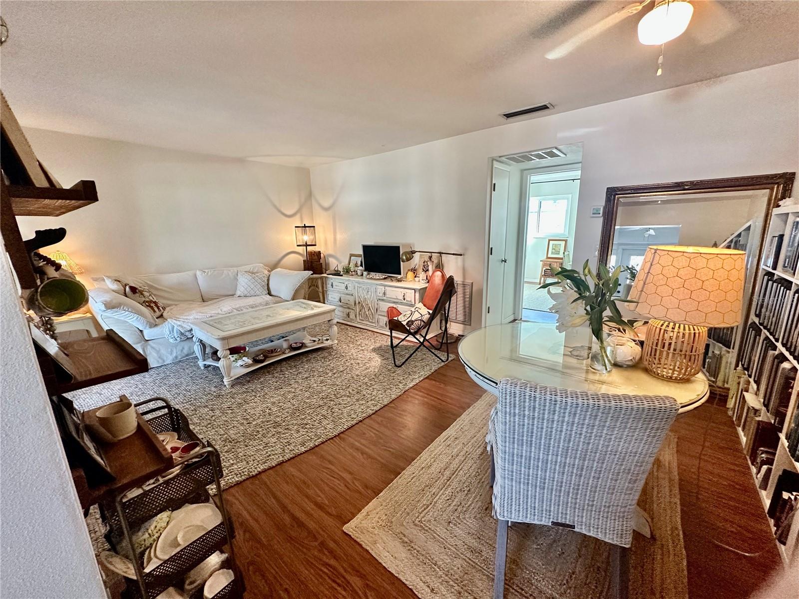 1221 DREW STREET D9