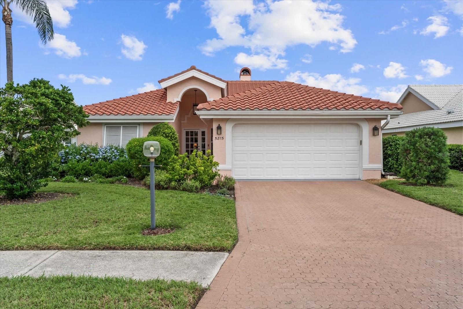 5815 FAIRWOODS CIRCLE