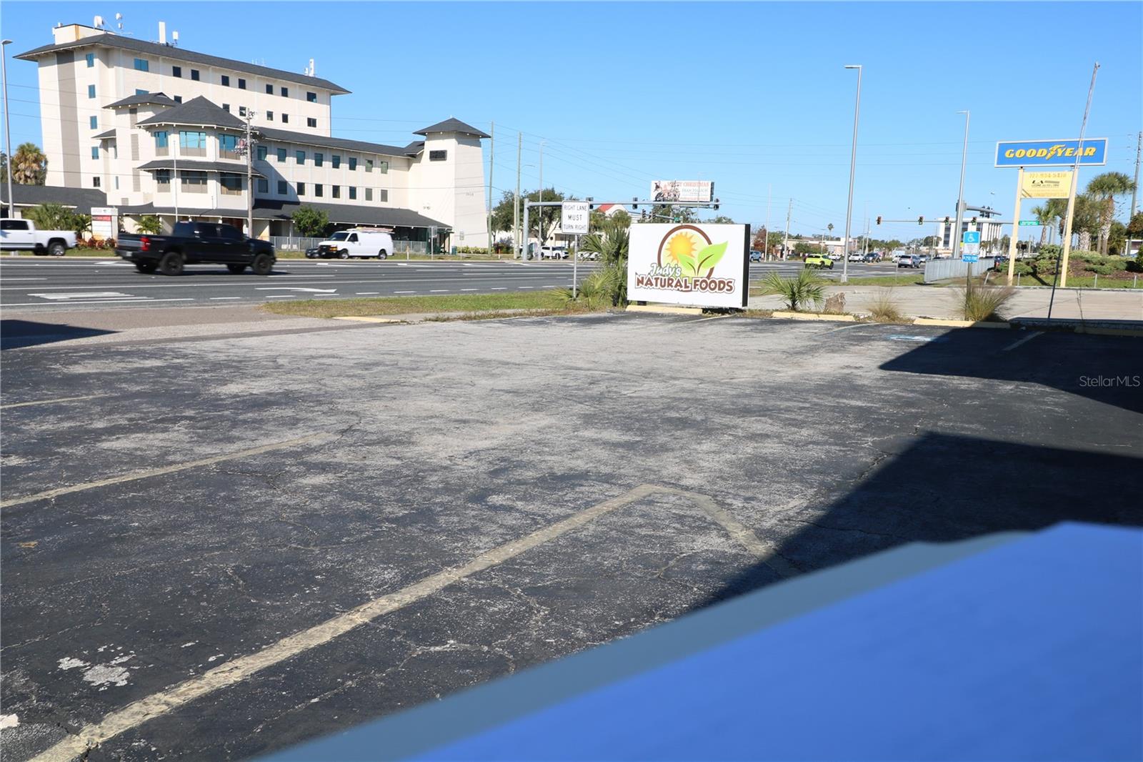 TAMPA- TARPON SPRINGS LAND COMPANY - Commercial Lease