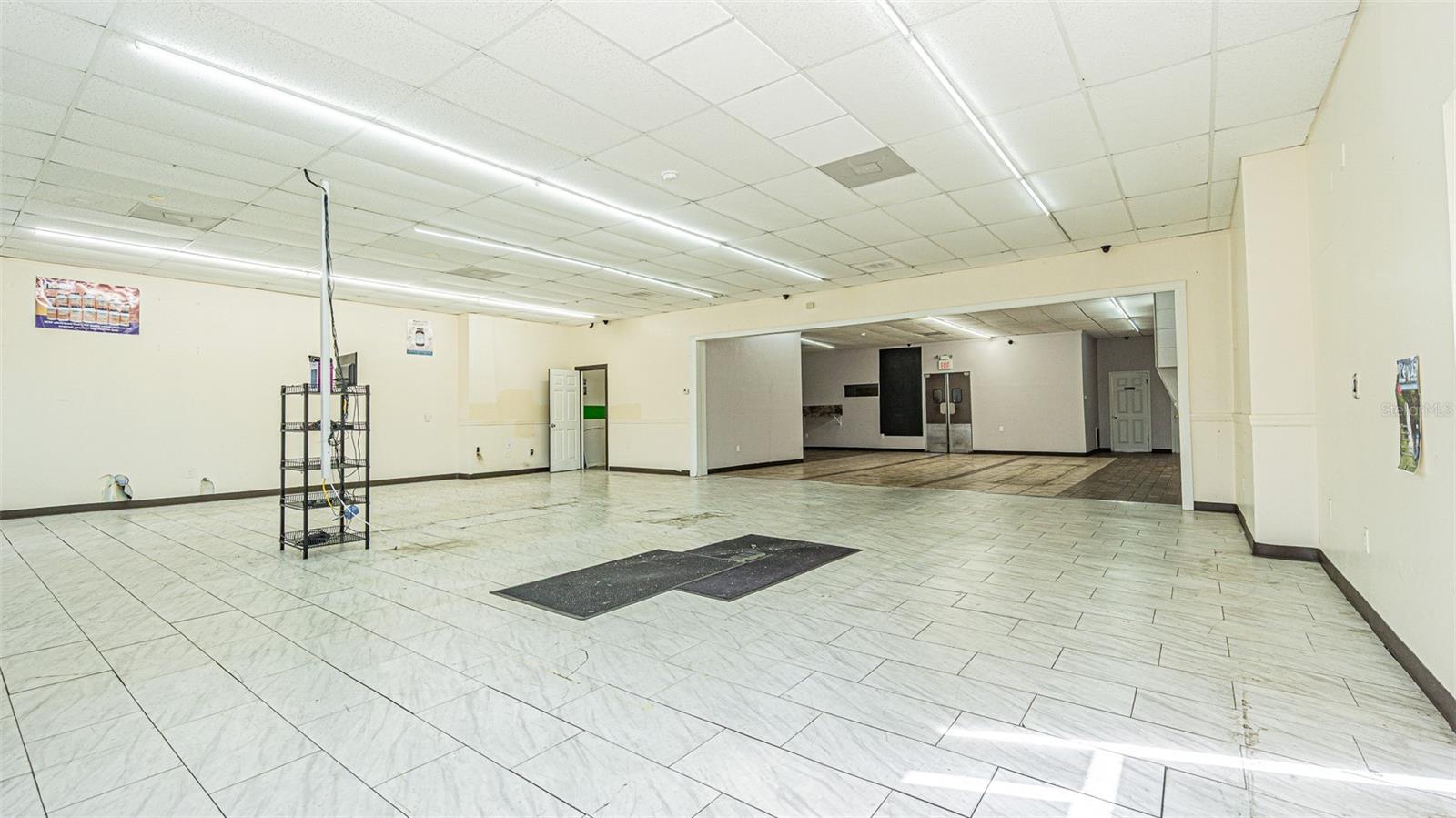 TAMPA- TARPON SPRINGS LAND COMPANY - Commercial Lease