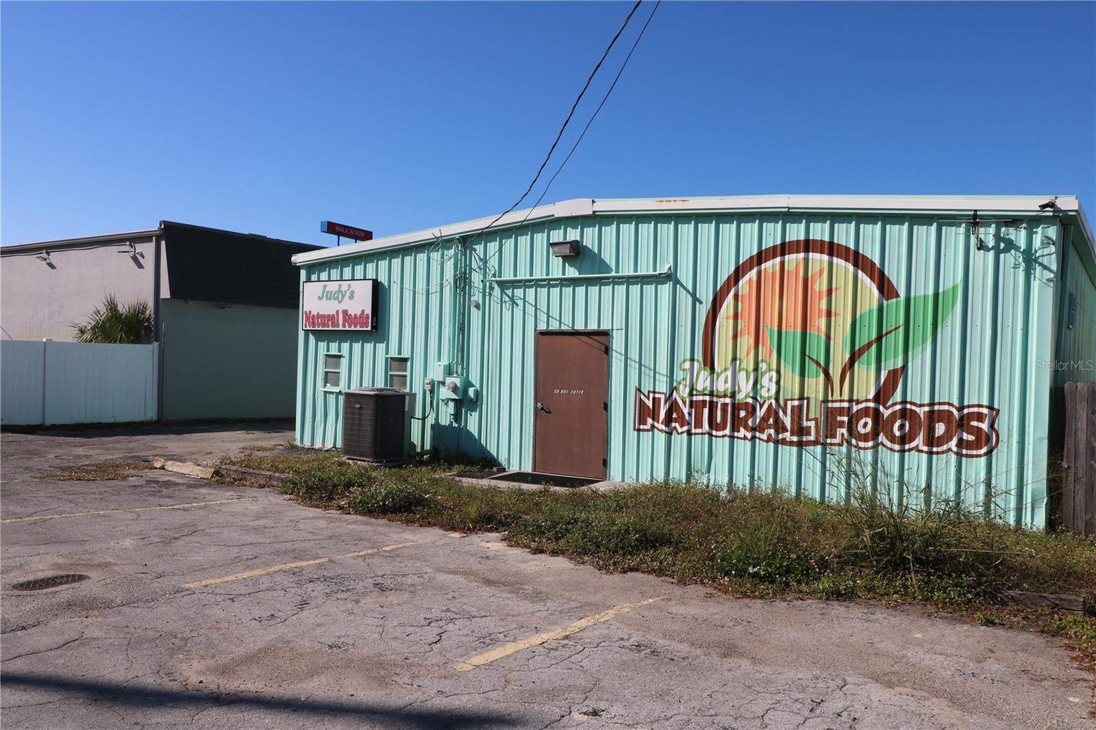 TAMPA- TARPON SPRINGS LAND COMPANY - Commercial Lease