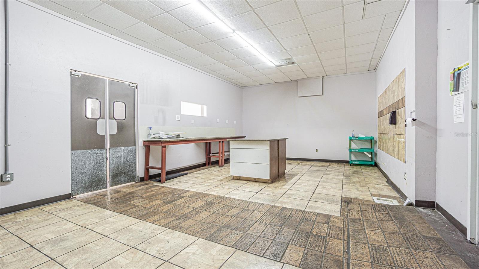 TAMPA- TARPON SPRINGS LAND COMPANY - Commercial Lease