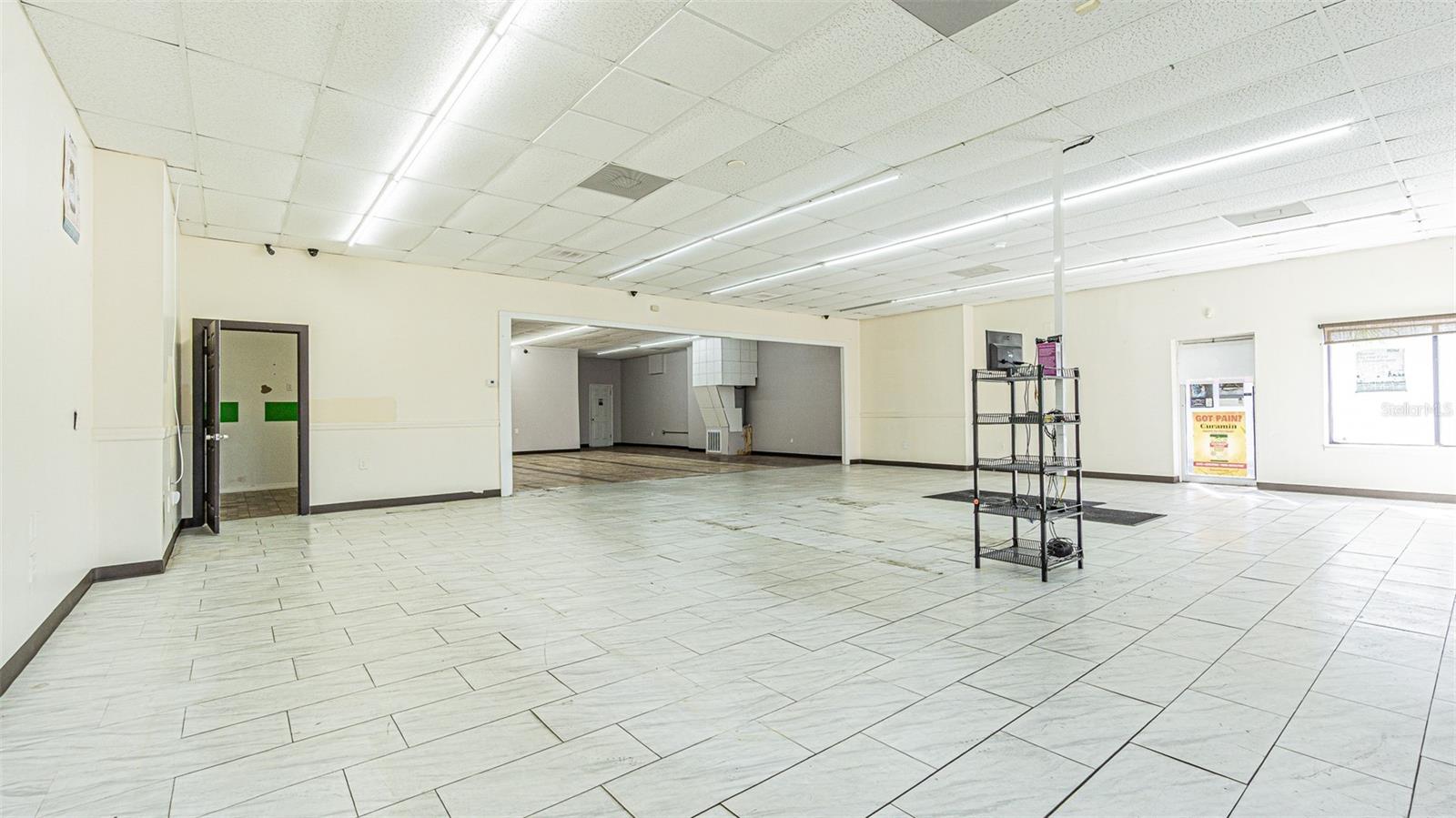 TAMPA- TARPON SPRINGS LAND COMPANY - Commercial Lease