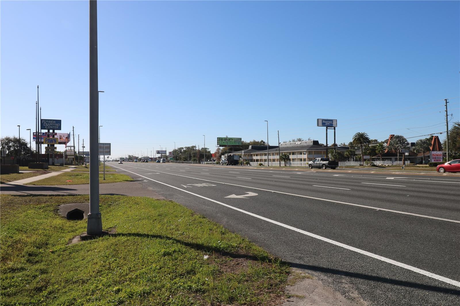 TAMPA- TARPON SPRINGS LAND COMPANY - Commercial Lease