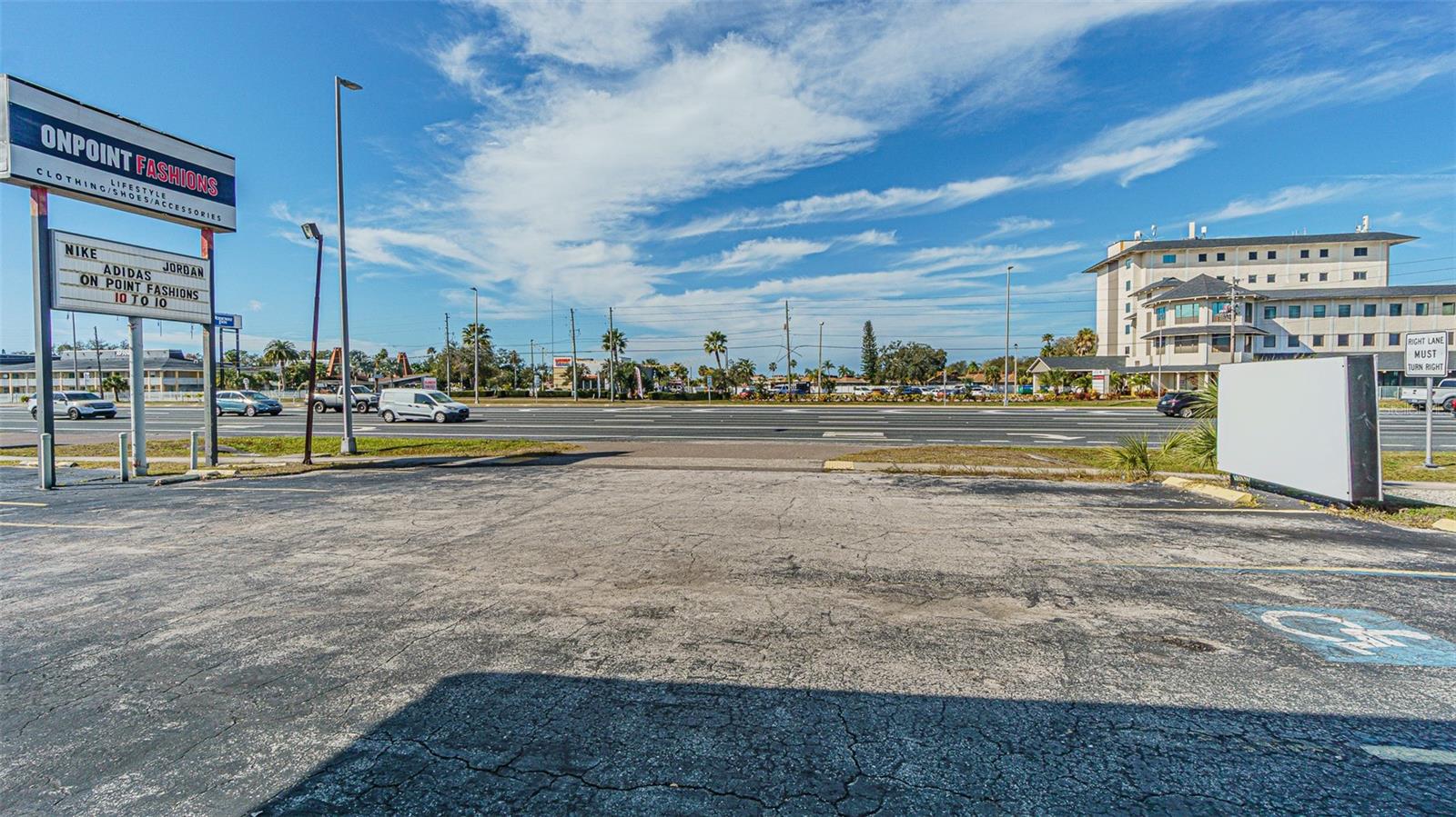 TAMPA- TARPON SPRINGS LAND COMPANY - Commercial Lease