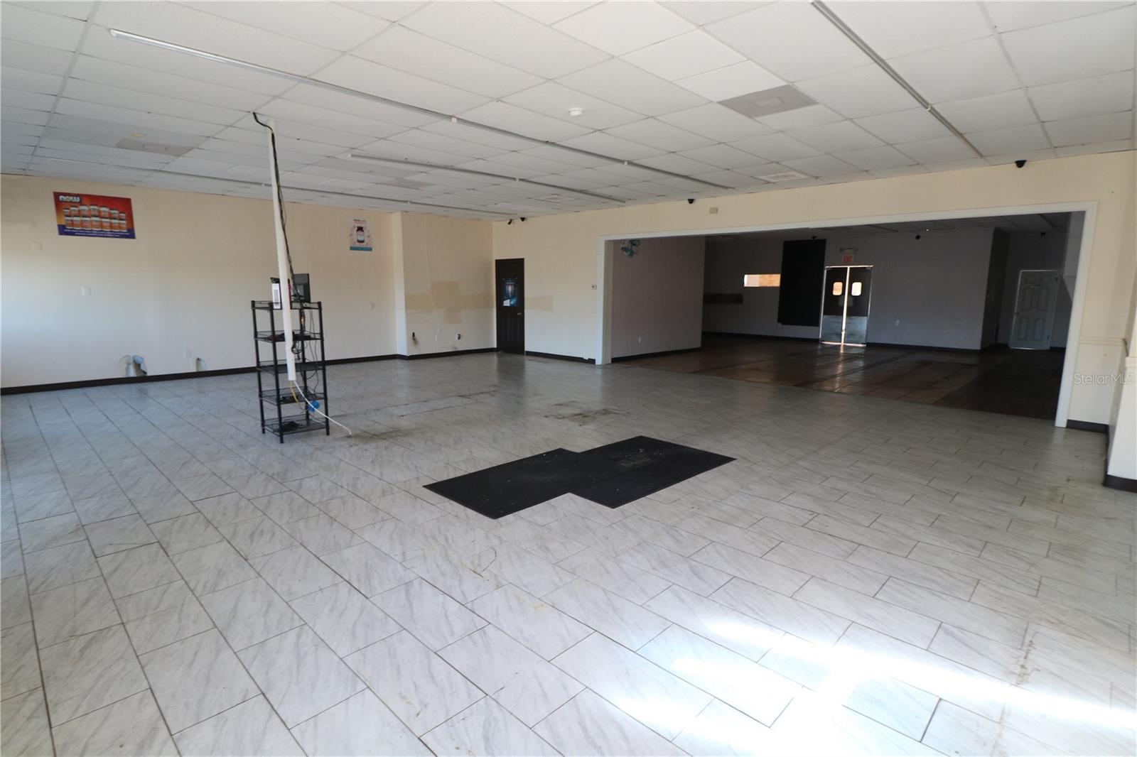 TAMPA- TARPON SPRINGS LAND COMPANY - Commercial Lease