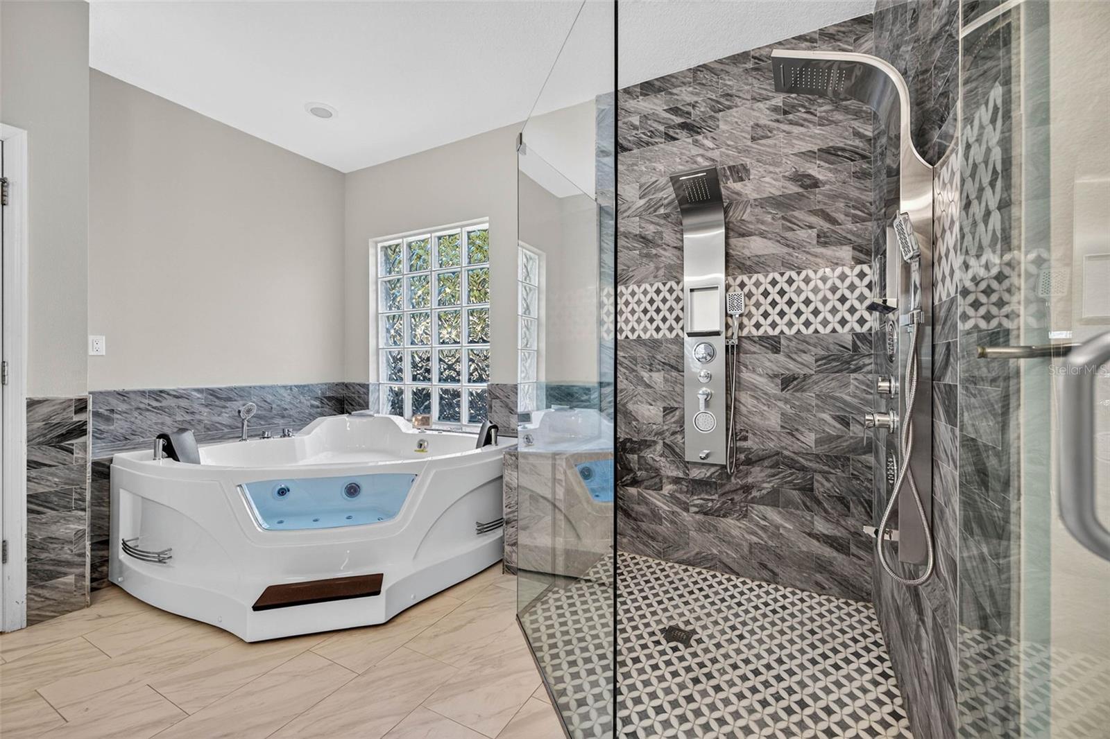 BAYOU CLUB ESTATES TR 5 PH 3 - Residential