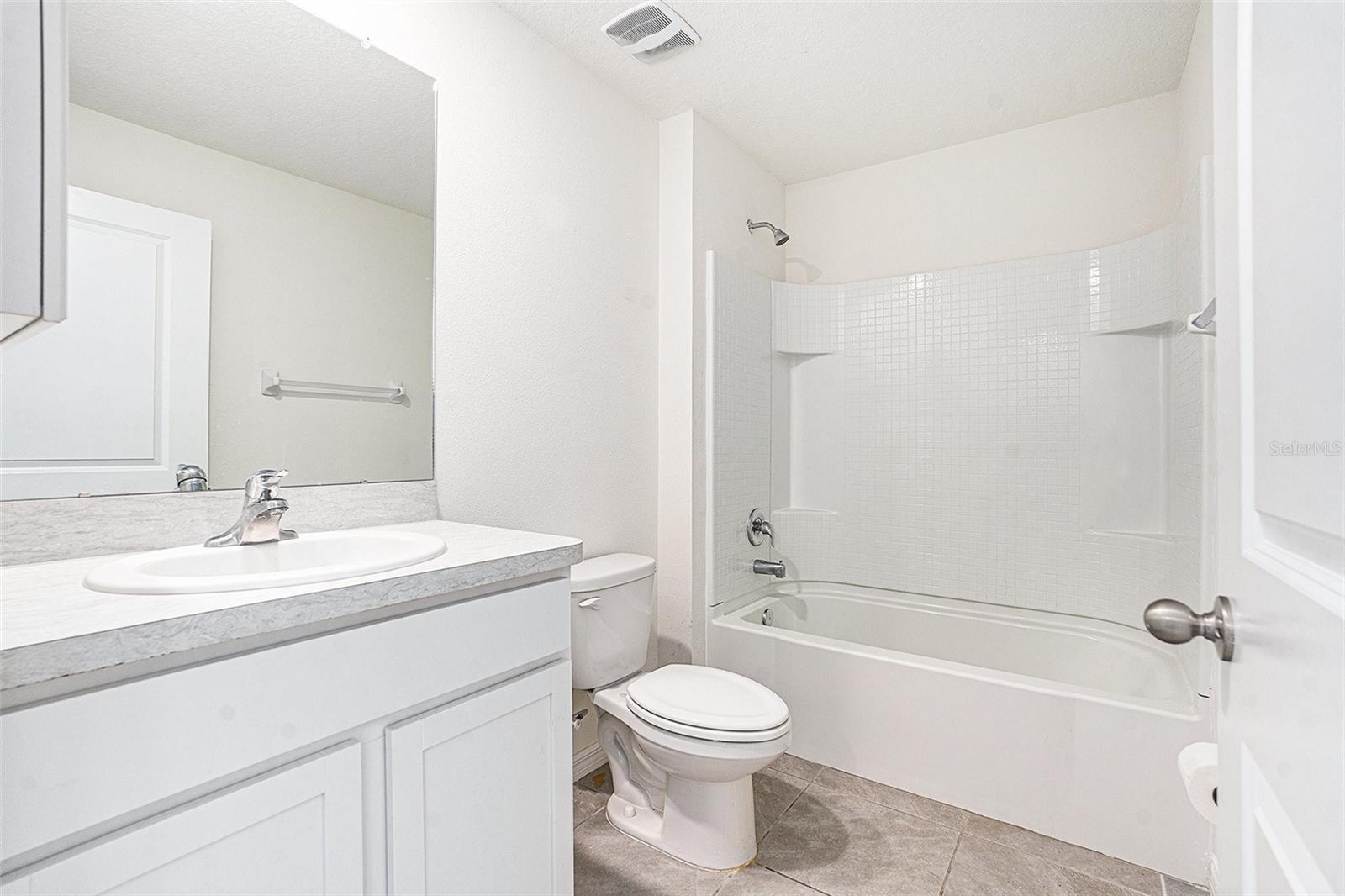 BARRINGTON/STERLING HILL UN 2 - Residential