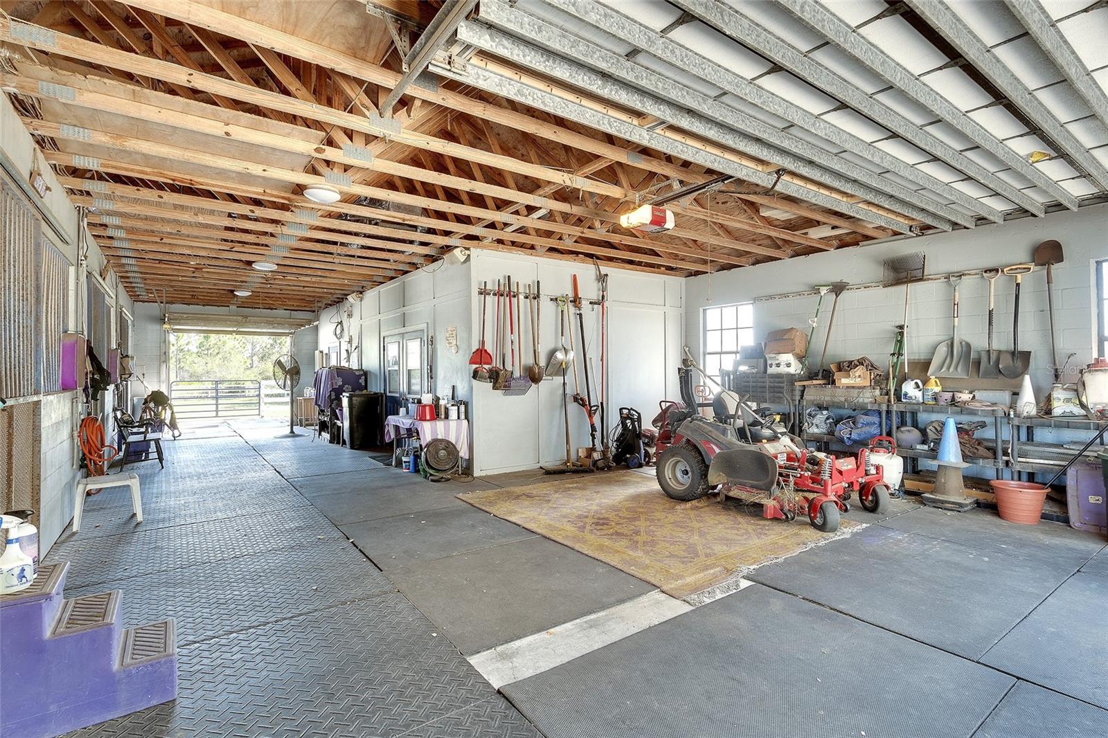 POMELLO CITY CENTRAL UNIT - Residential