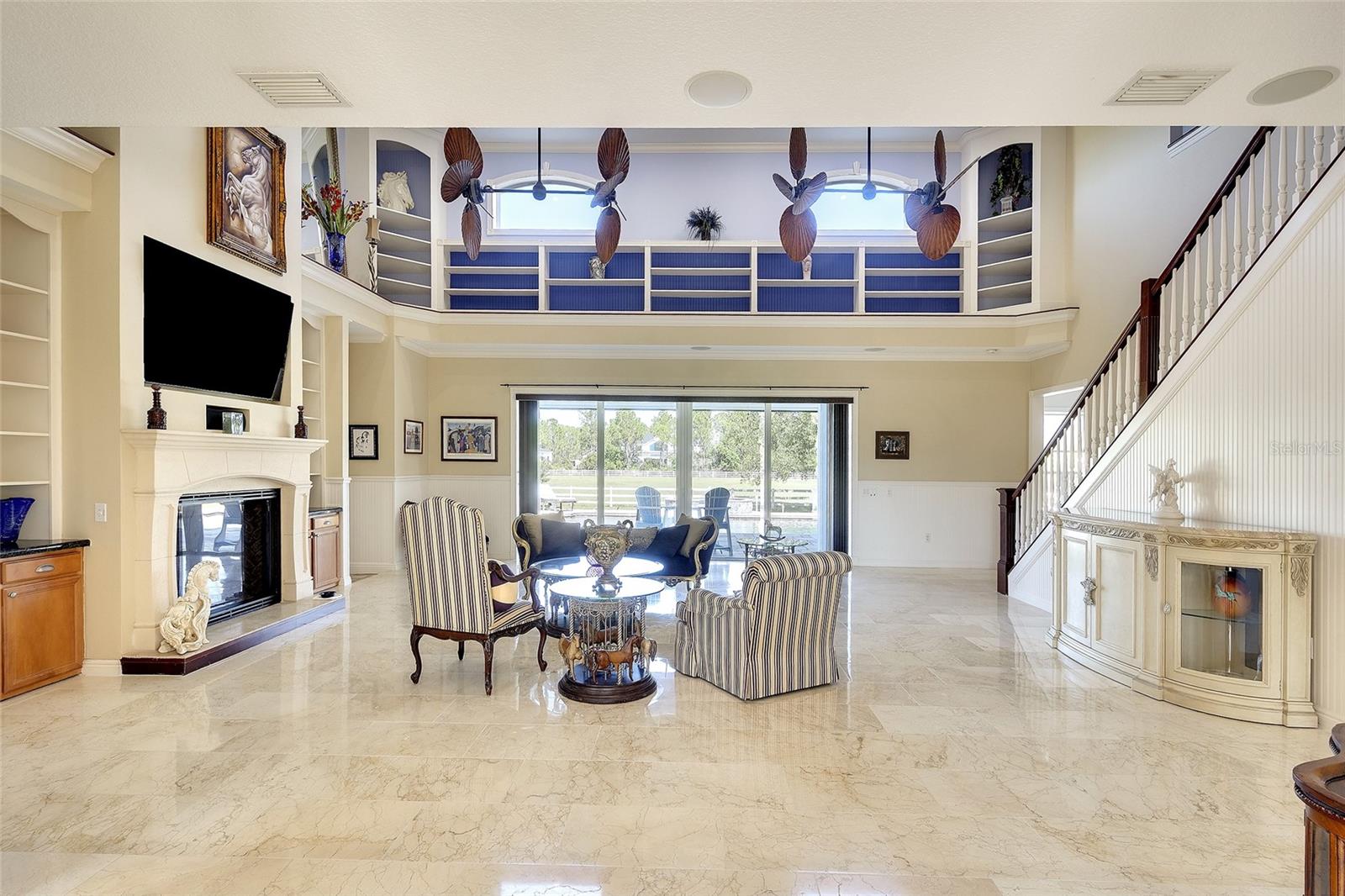 POMELLO CITY CENTRAL UNIT - Residential