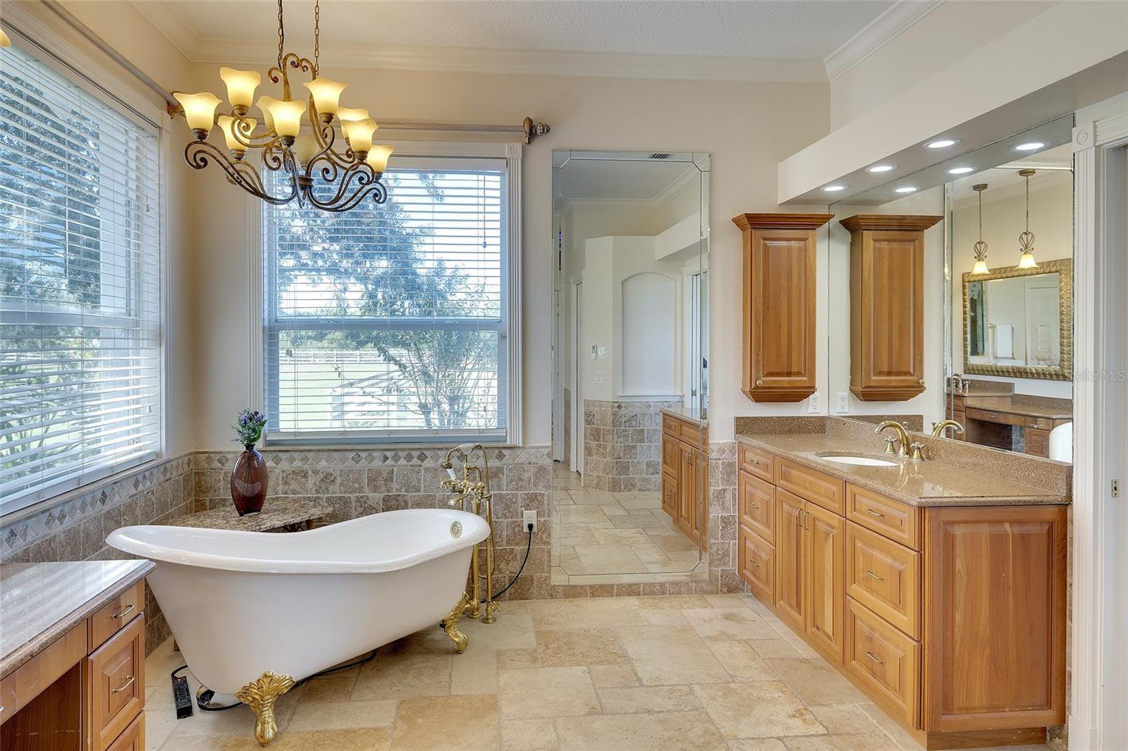 POMELLO CITY CENTRAL UNIT - Residential