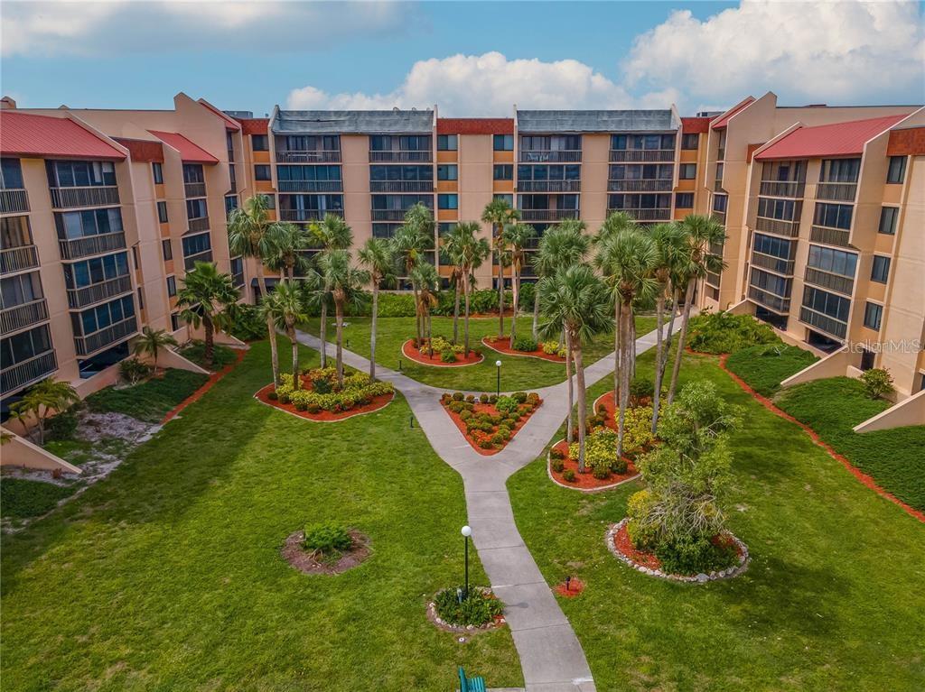 PROMENADES WEST - Residential Lease