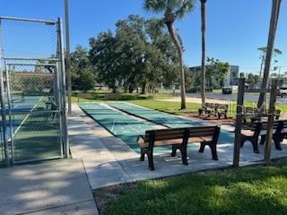 PROMENADES WEST - Residential Lease