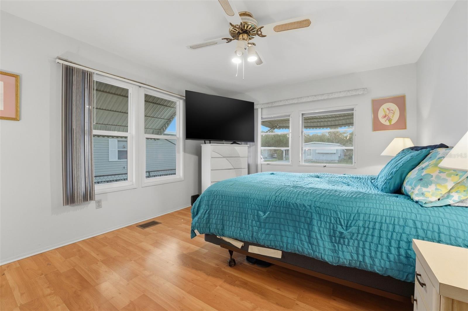 TRI-PAR ESTATES - Residential